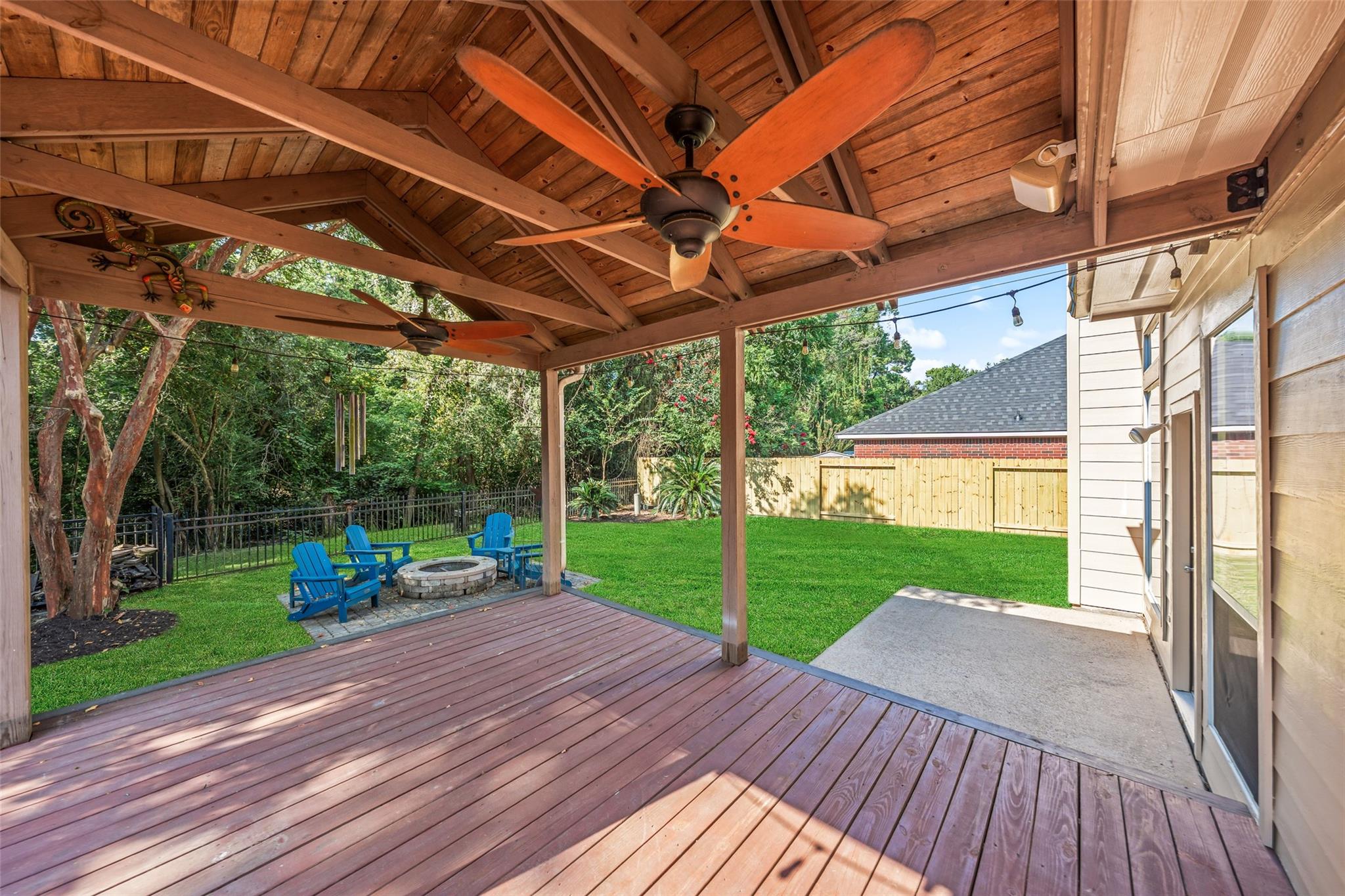 13422 Yaupon Holly Ln, Houston, TX 77044 photo