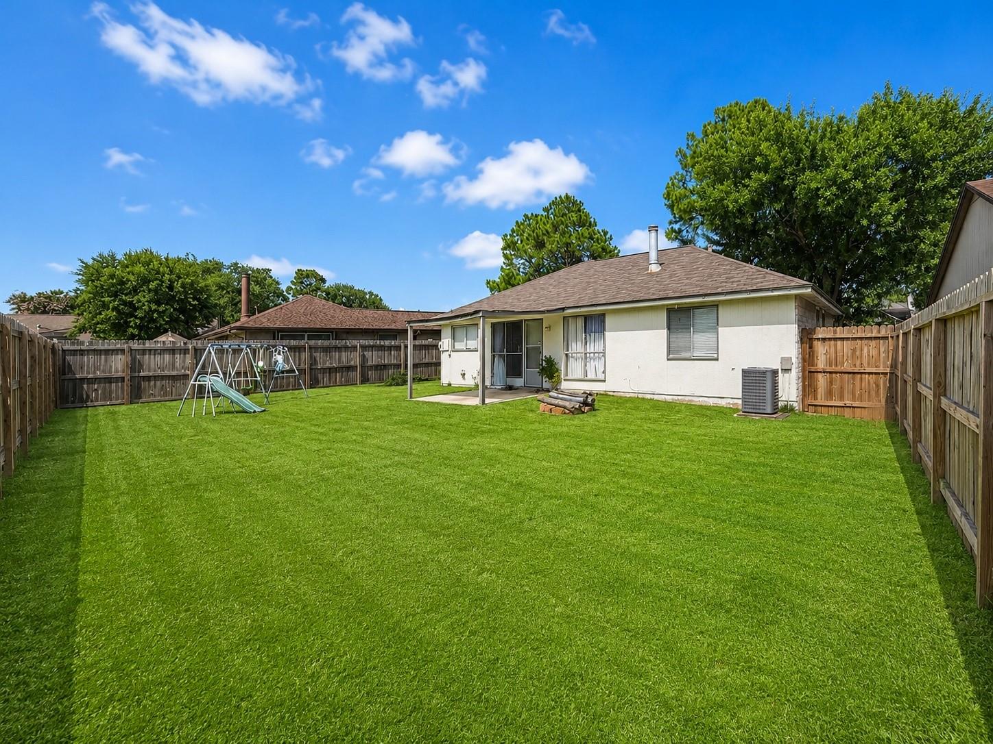 7819 Breda Dr, Baytown, TX 77521 photo