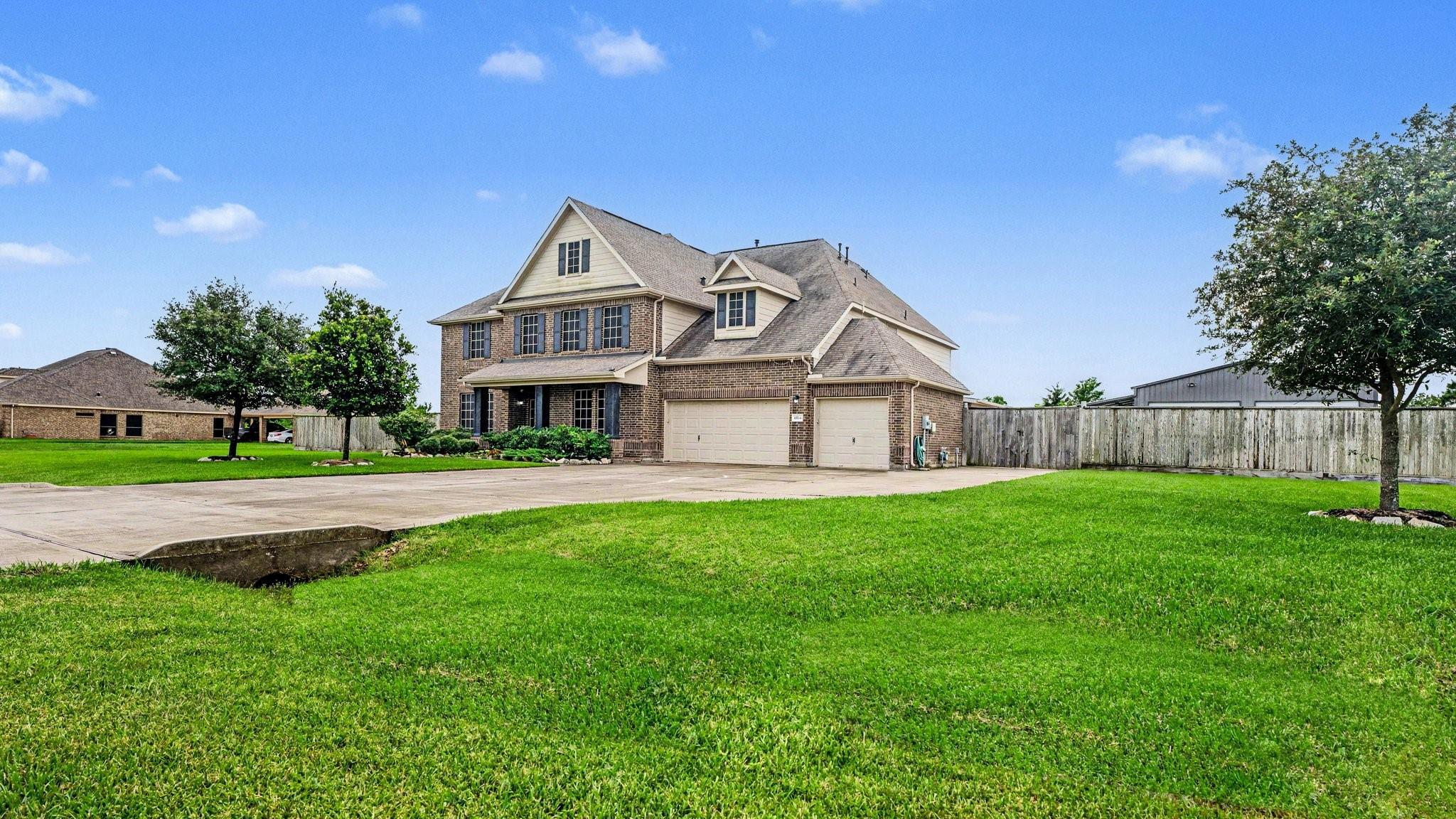 4634 Red Fox Cir, Baytown, TX 77523 photo