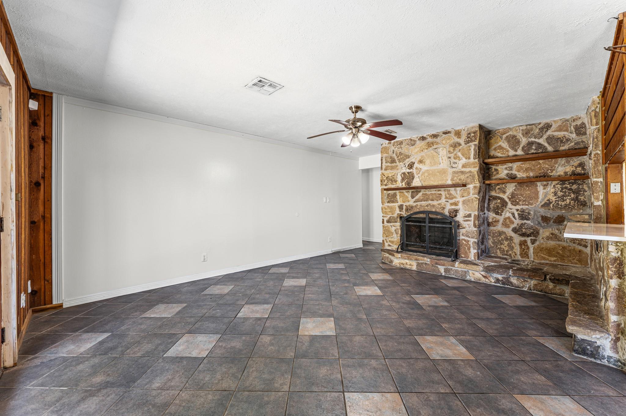 5910 Jim St, Houston, TX 77092 photo