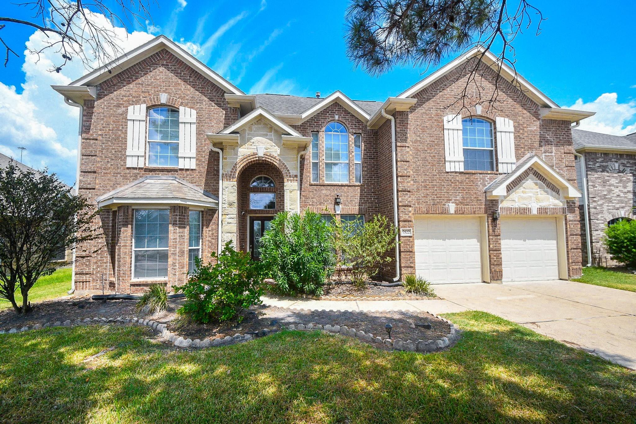 7522 Eastwood Lake Ln, Richmond, TX 77407 photo