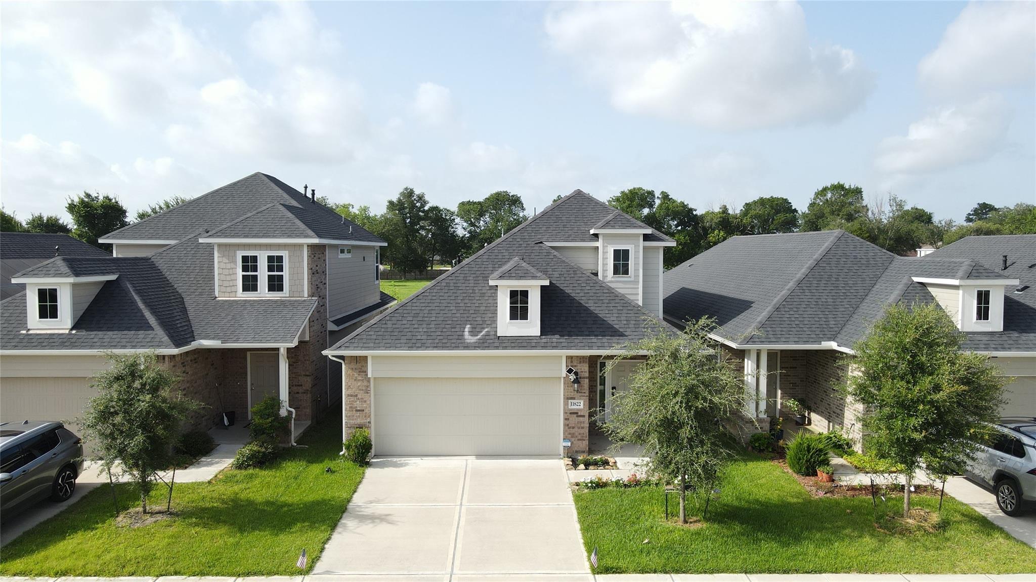 11822 Beachberry Dr, Houston, TX 77034