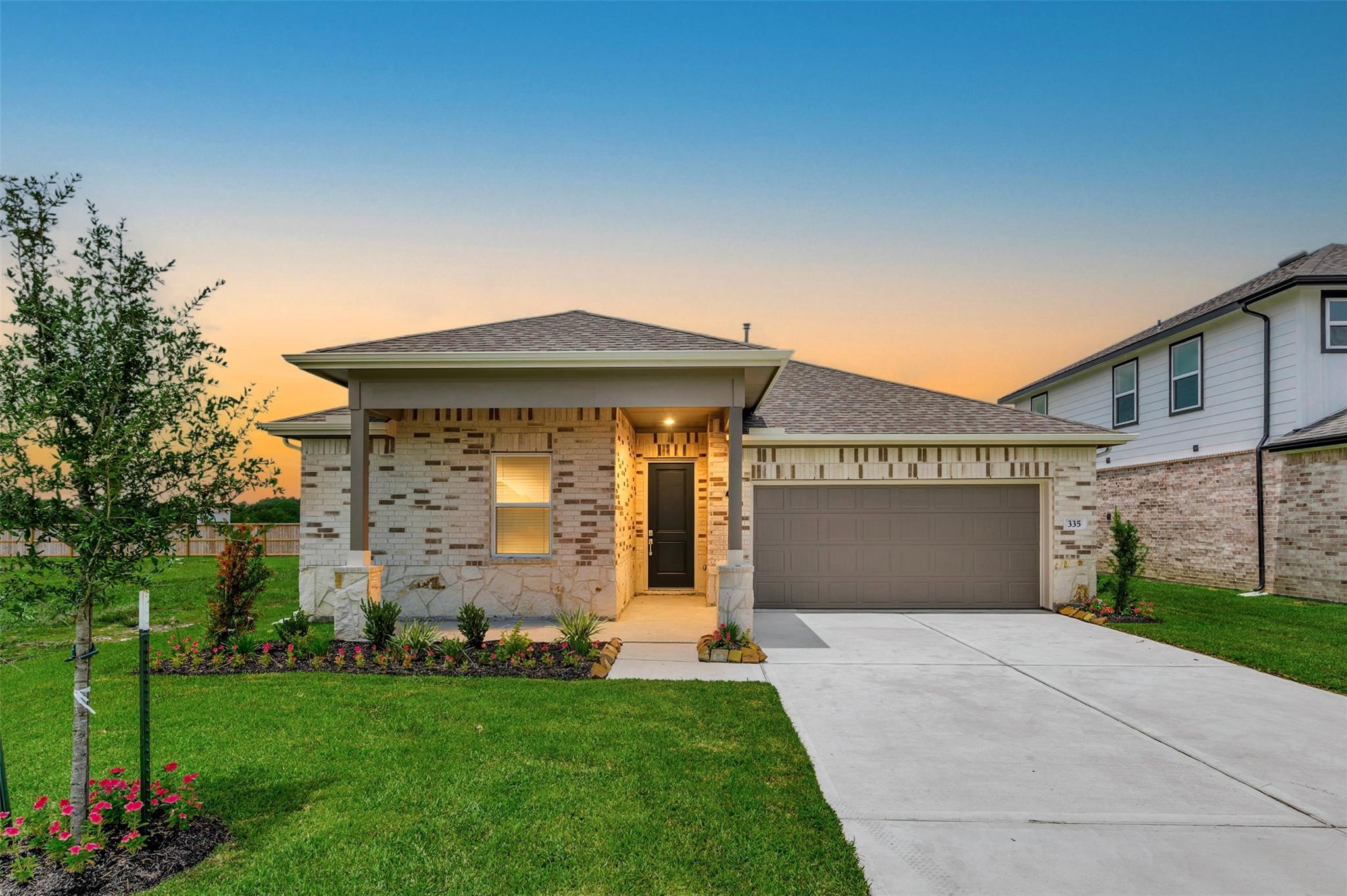 335 Rose Marie Ln, Montgomery, TX 77356