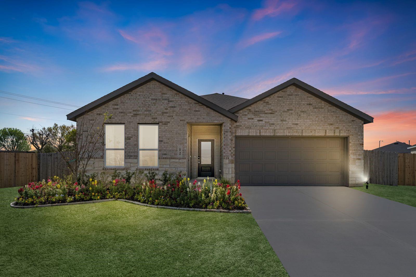12 Robin Ct, Angleton, TX 77515