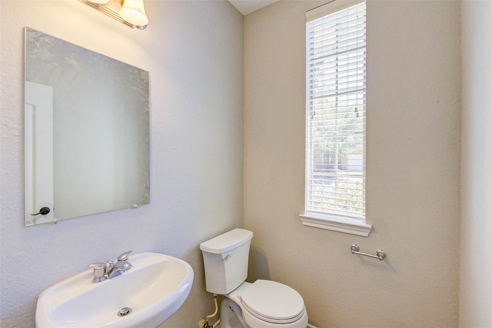 8402 Terrace Brook Dr, Houston, TX 77040 photo