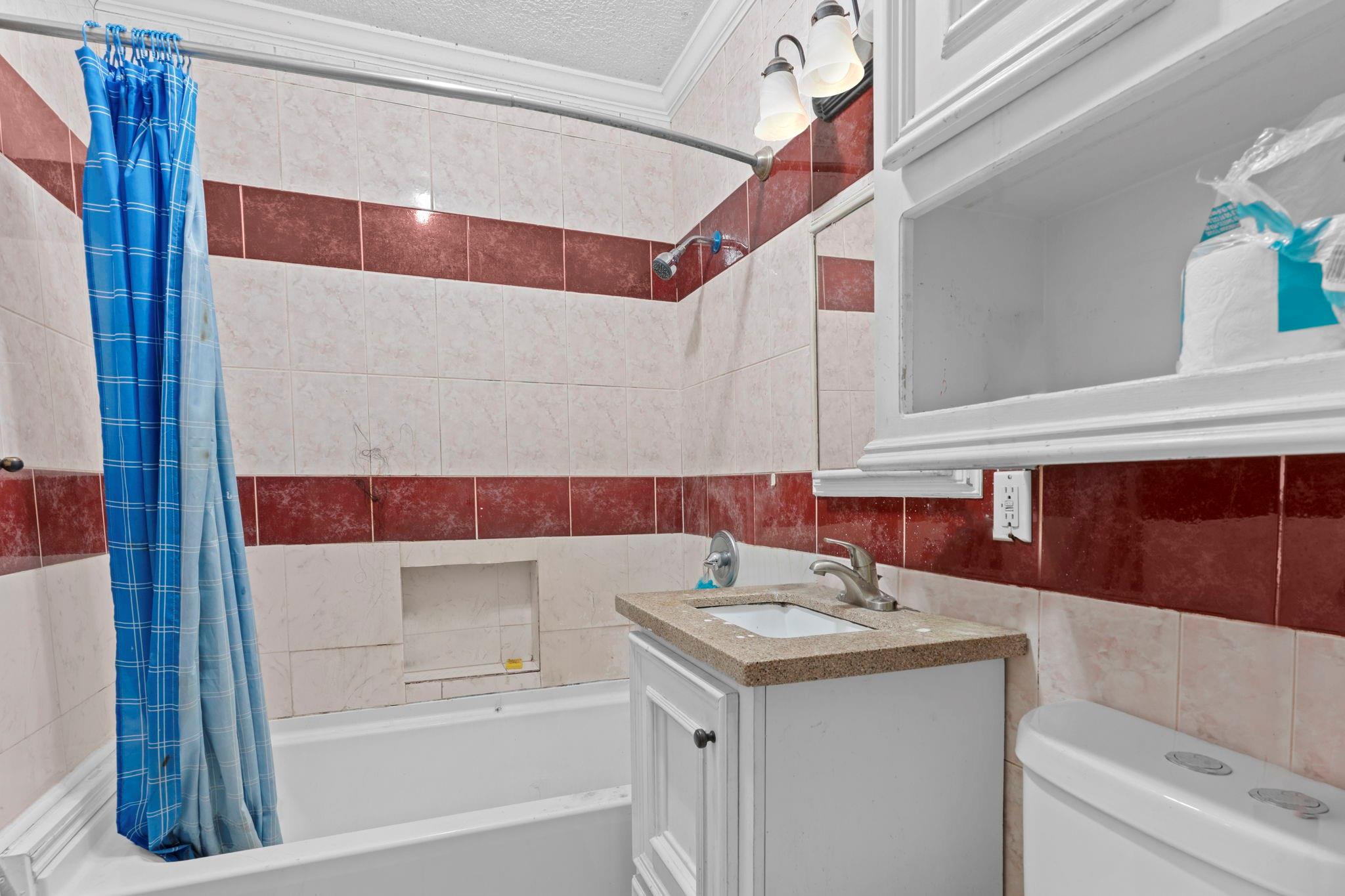 8205 Appleton, Houston, TX 77022 photo