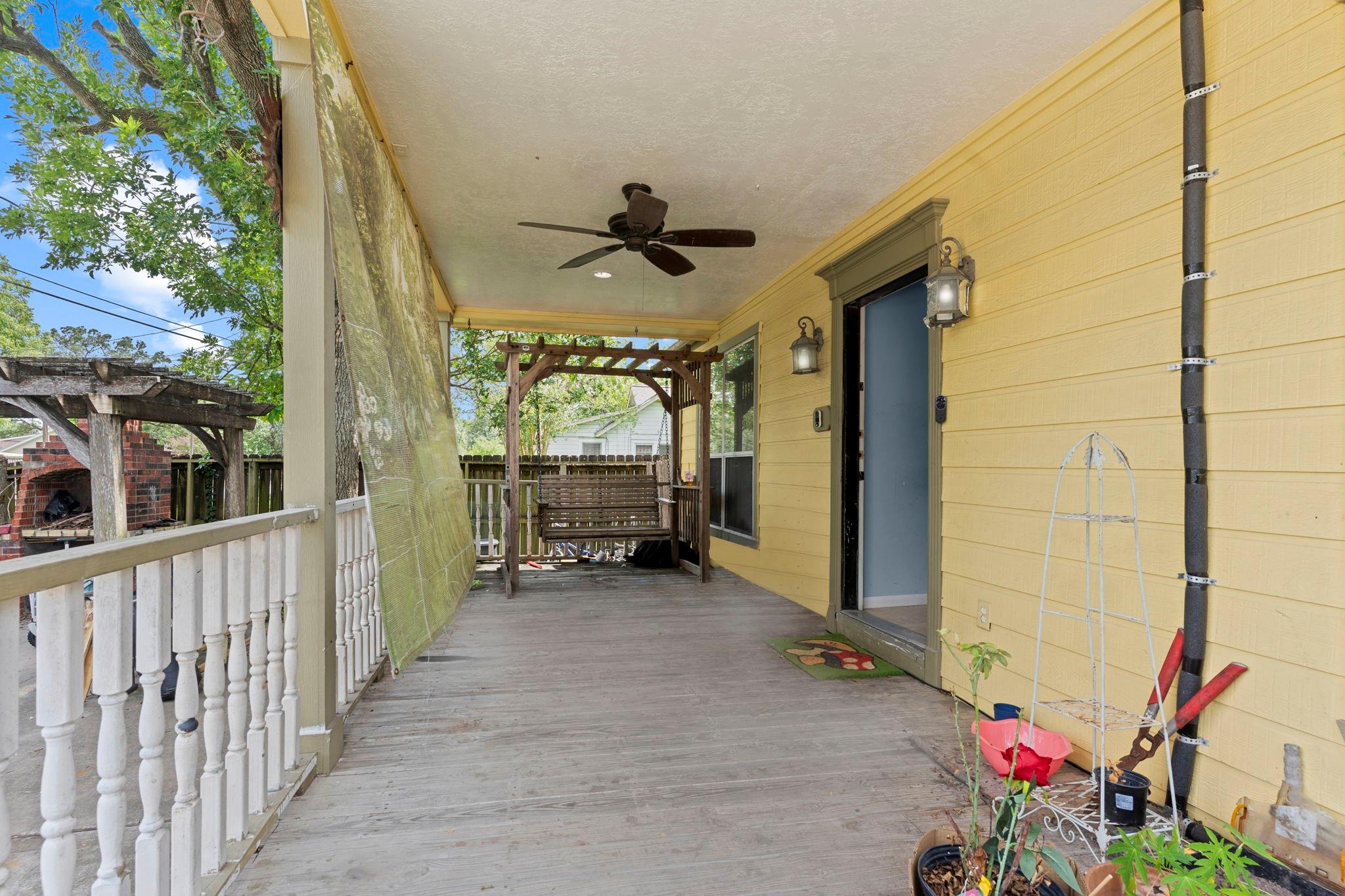 8205 Appleton, Houston, TX 77022 photo