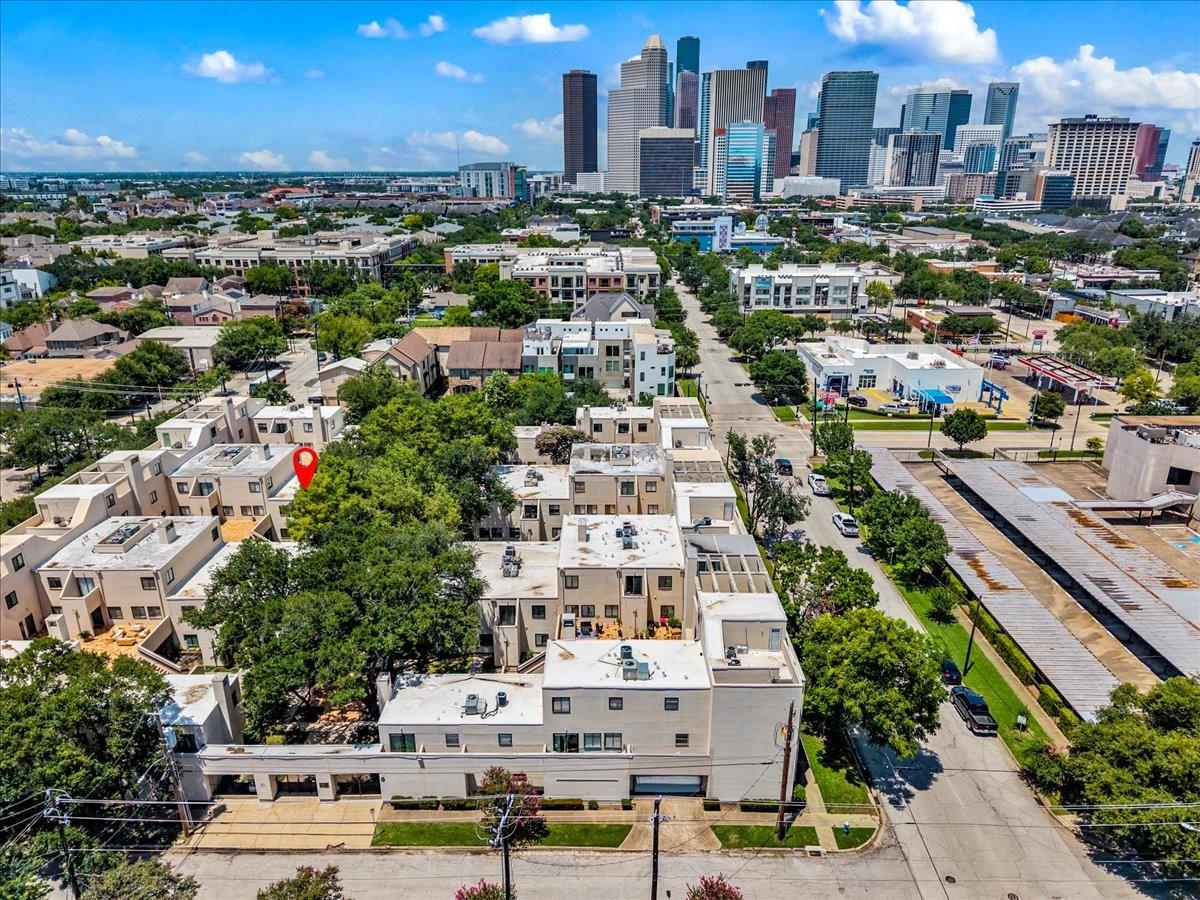 402 Tuam St, Houston, TX 77006