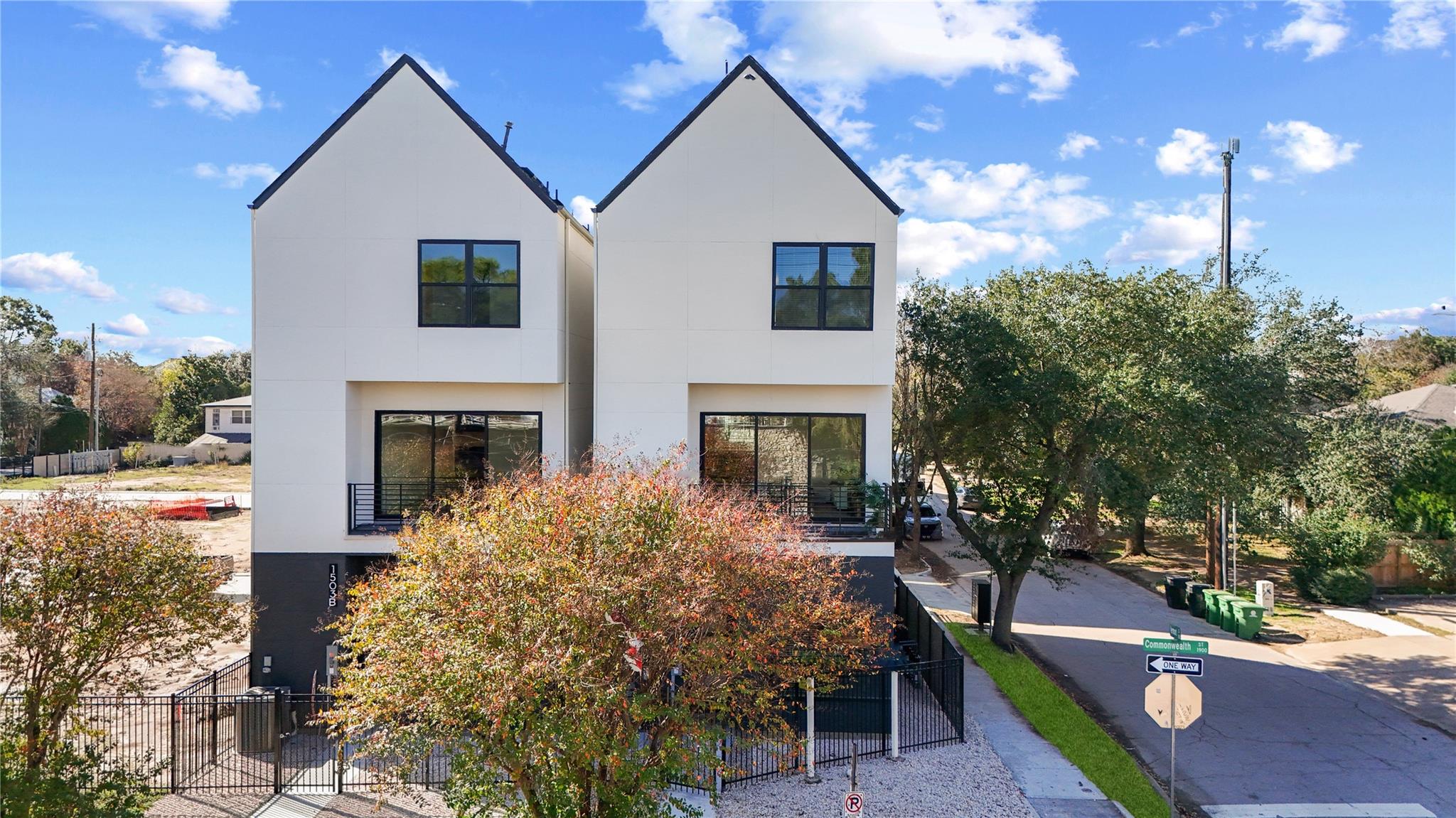 1503 Vermont St, Houston, TX 77006 photo