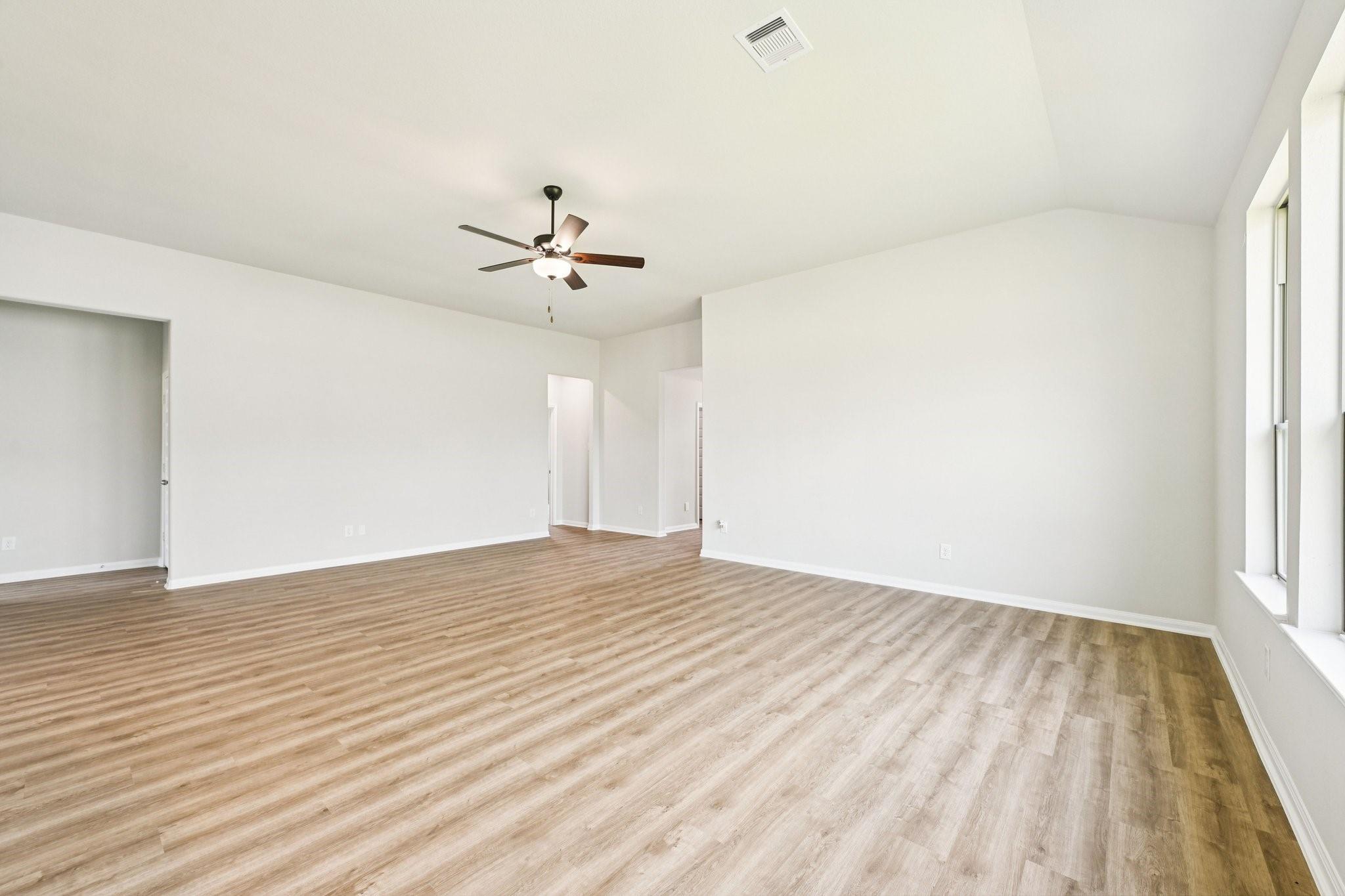 520 Barton Place Dr, Arlington, TX 77327 photo