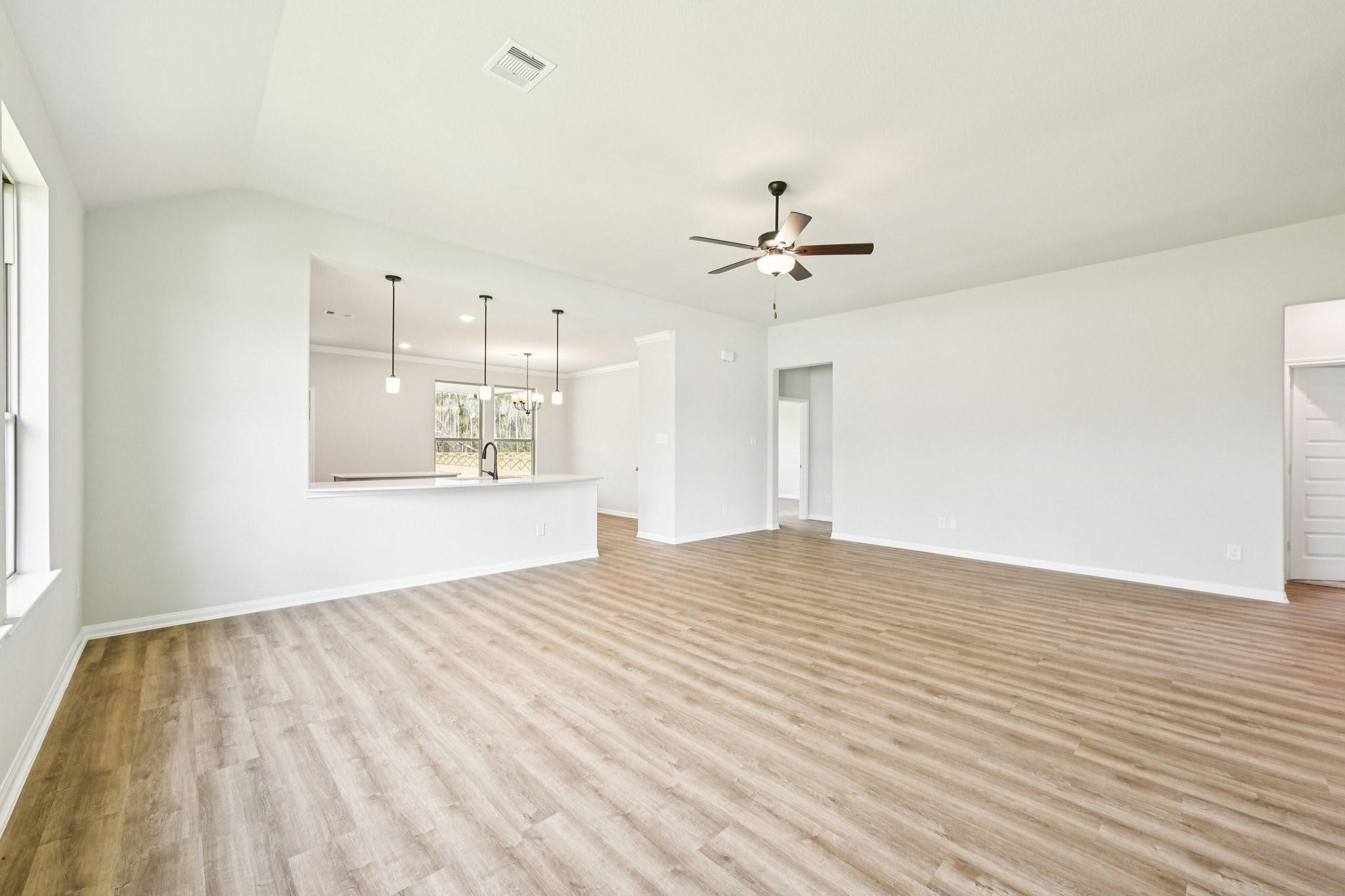 520 Barton Place Dr, Arlington, TX 77327 photo
