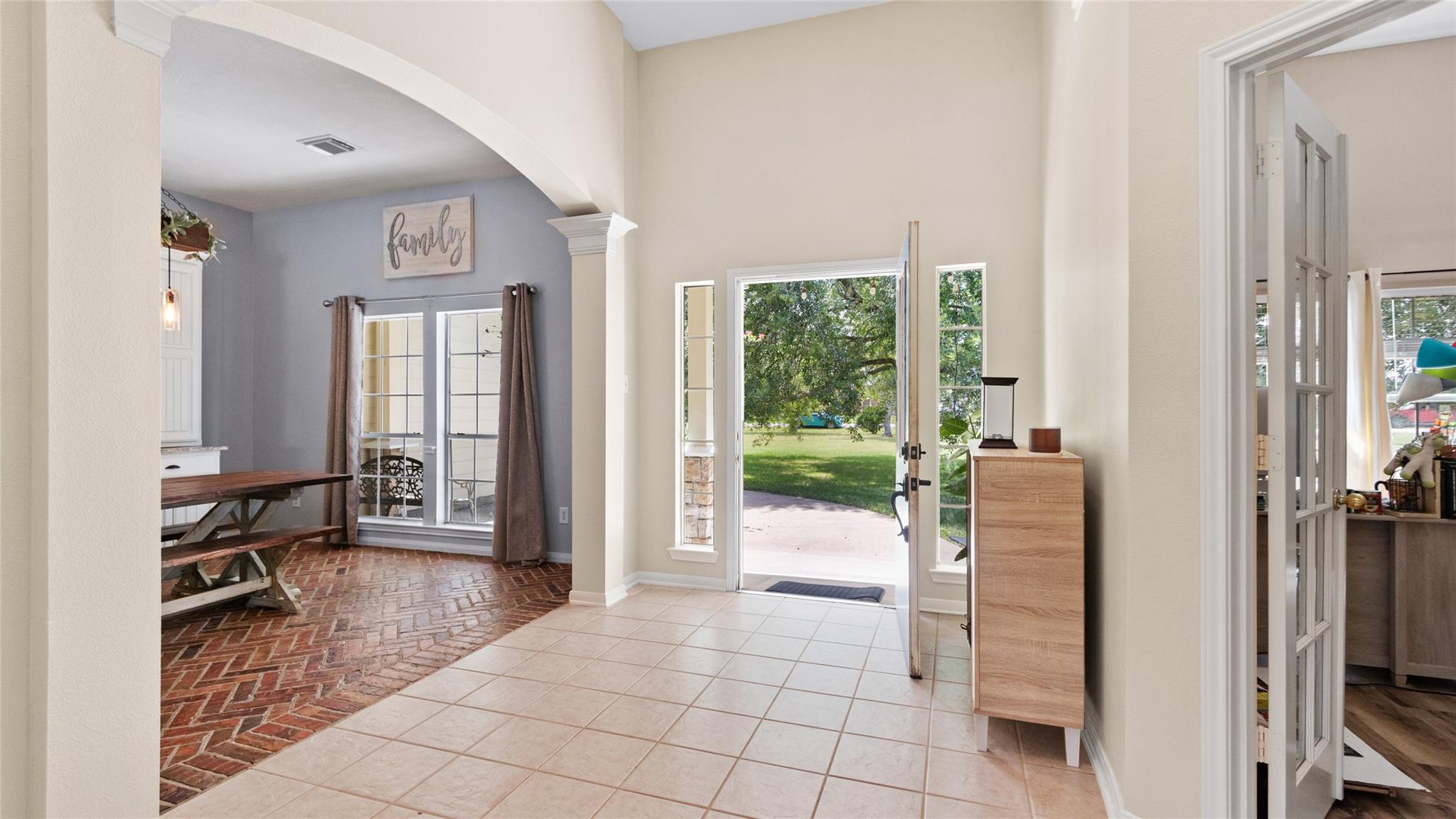111 County Road 932, Alvin, TX 77511 photo