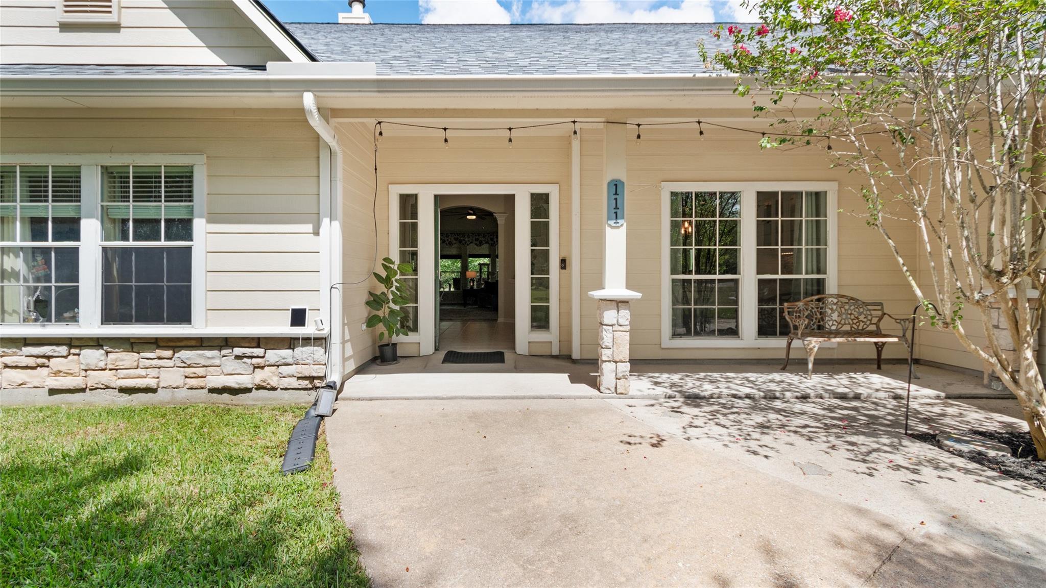 111 County Road 932, Alvin, TX 77511 photo