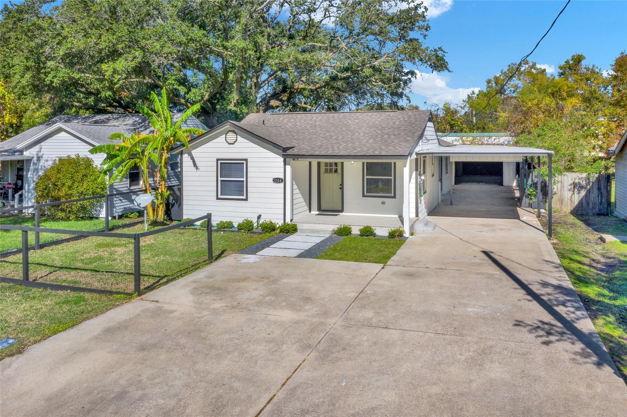 3204 Hoover St, La Marque, TX 77568 photo