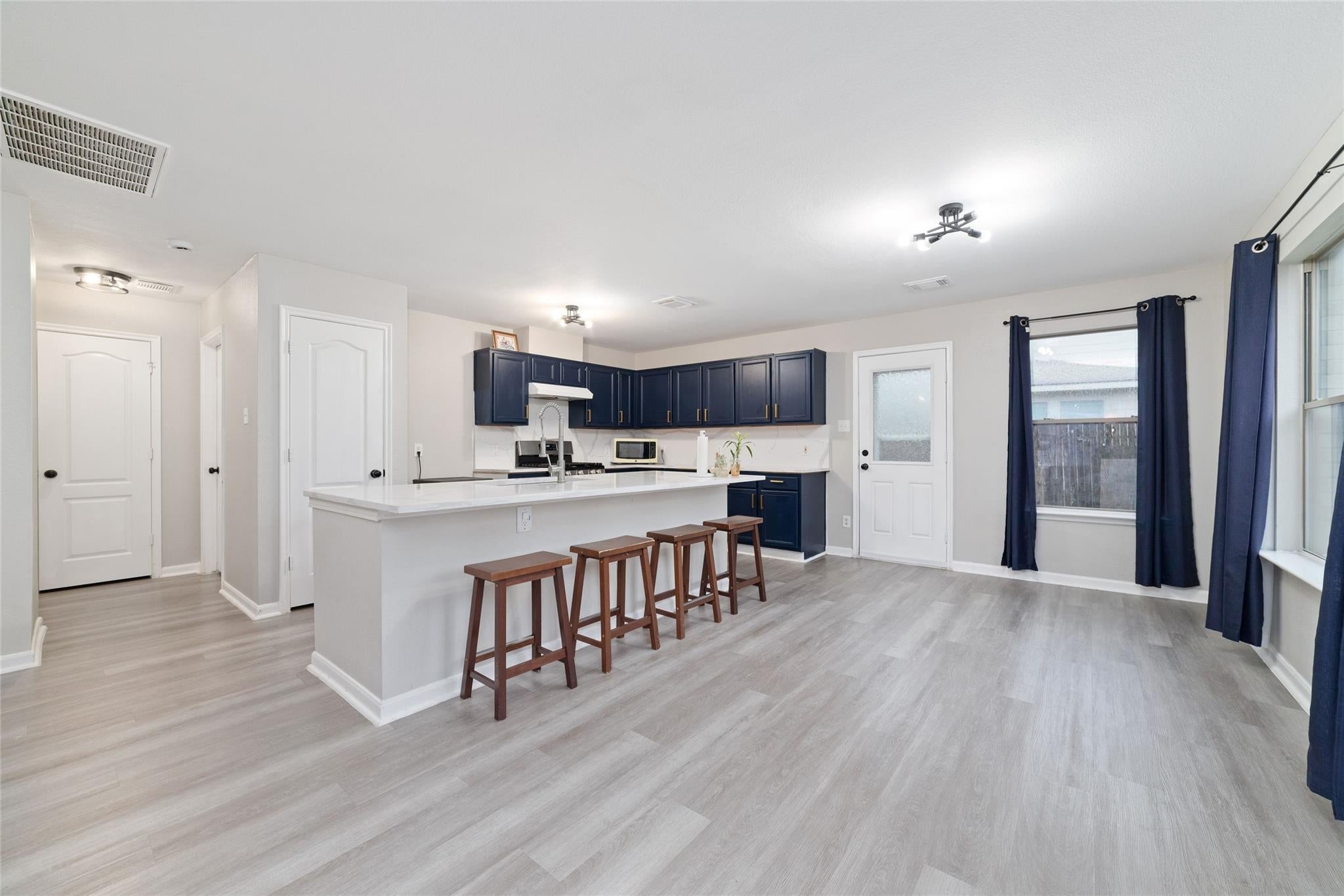 527 Remington Point Ct, Houston, TX 77073 photo