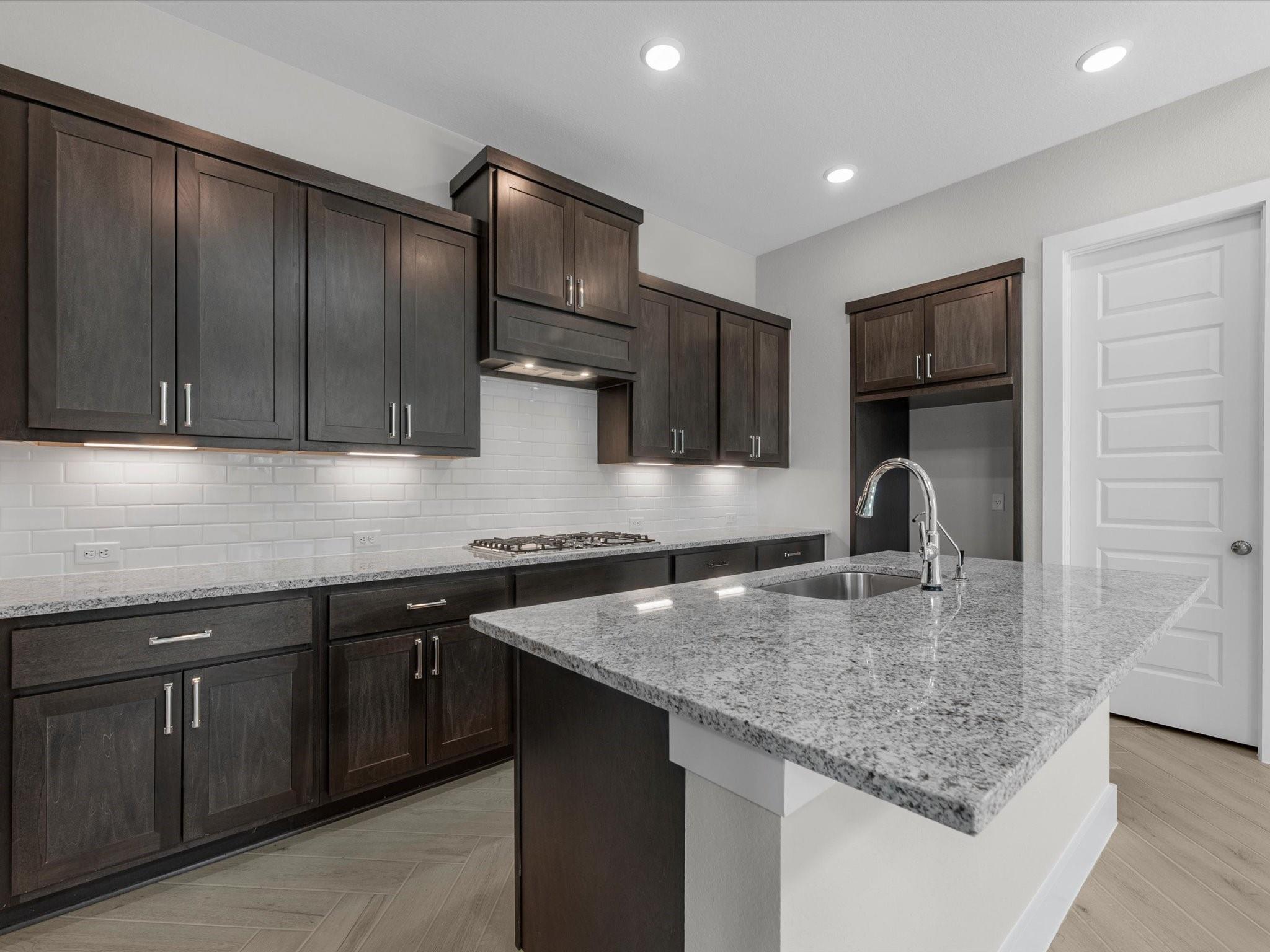 17827 Quartz Spring Ln, Tomball, TX 77377 photo