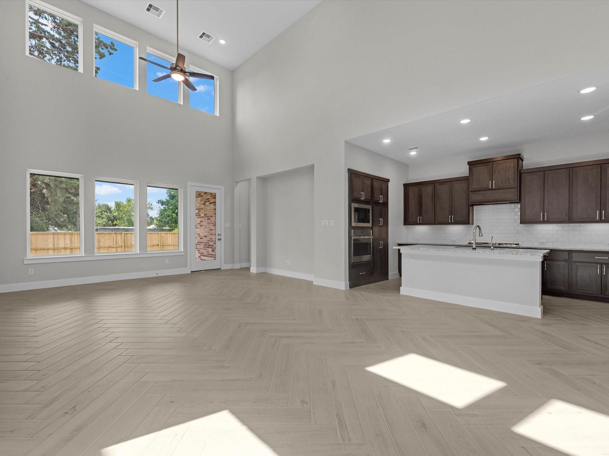 17827 Quartz Spring Ln, Tomball, TX 77377 photo