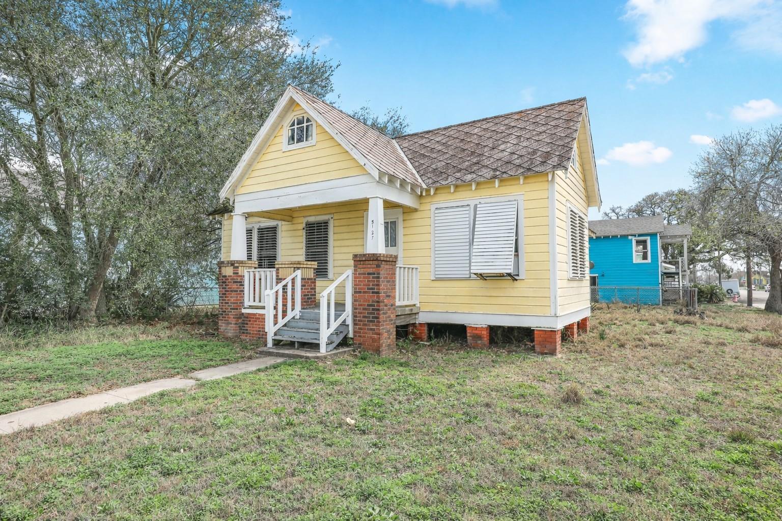 5127 Bernardo De Galvez, Galveston, TX 77551 photo