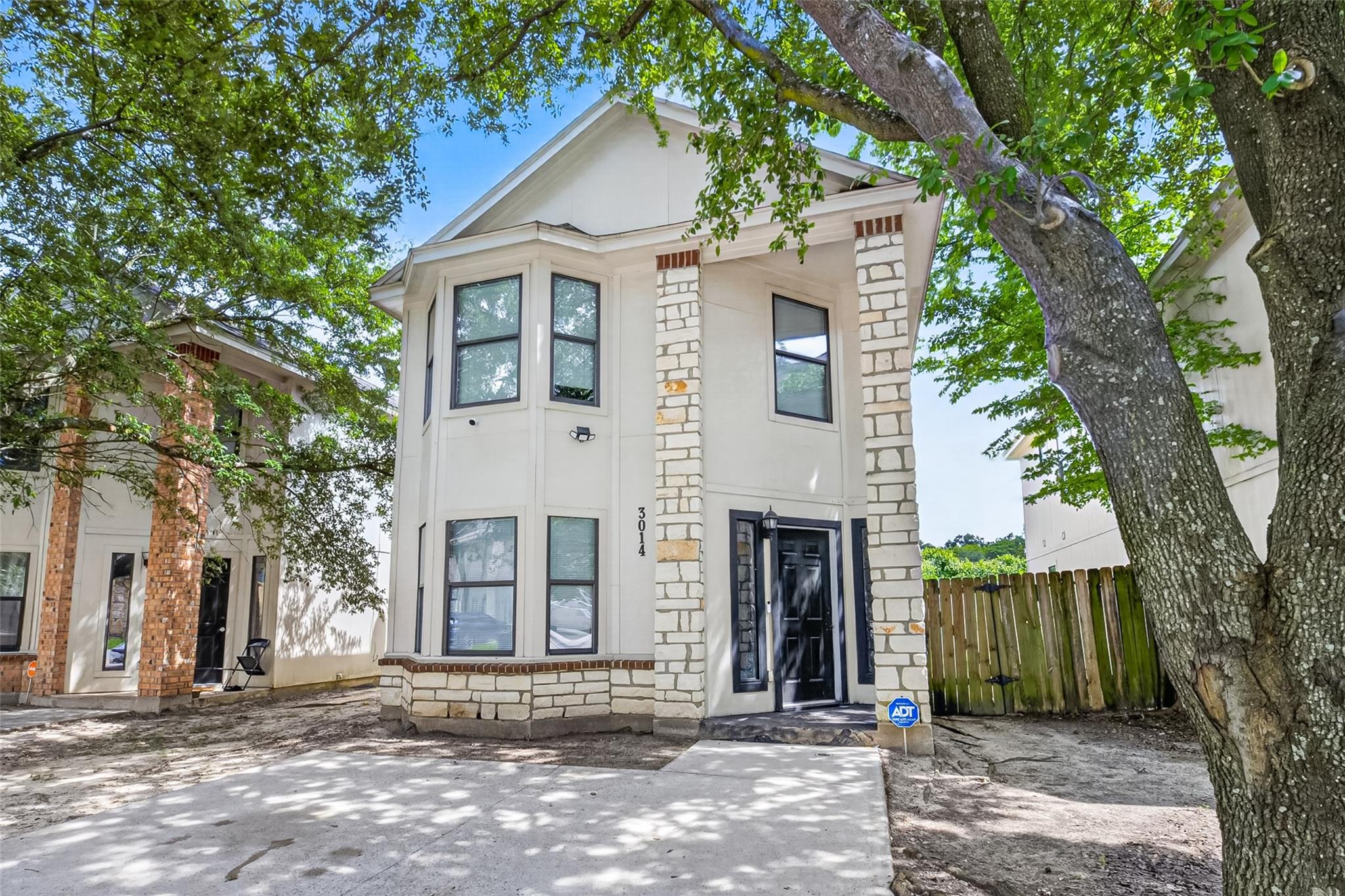 3014 La Estancia Ln, Houston, TX 77093 photo