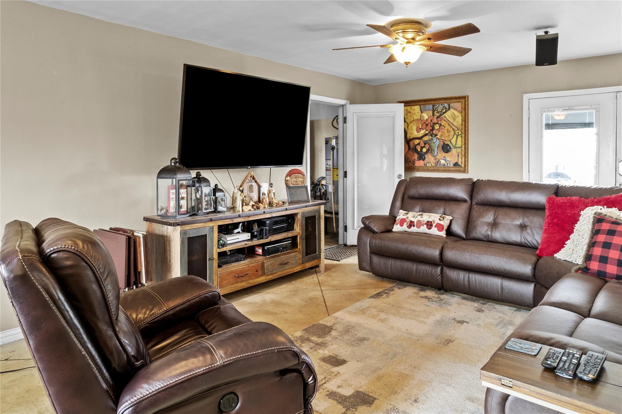 214 Yaupon Dr, Baytown, TX 77520 photo