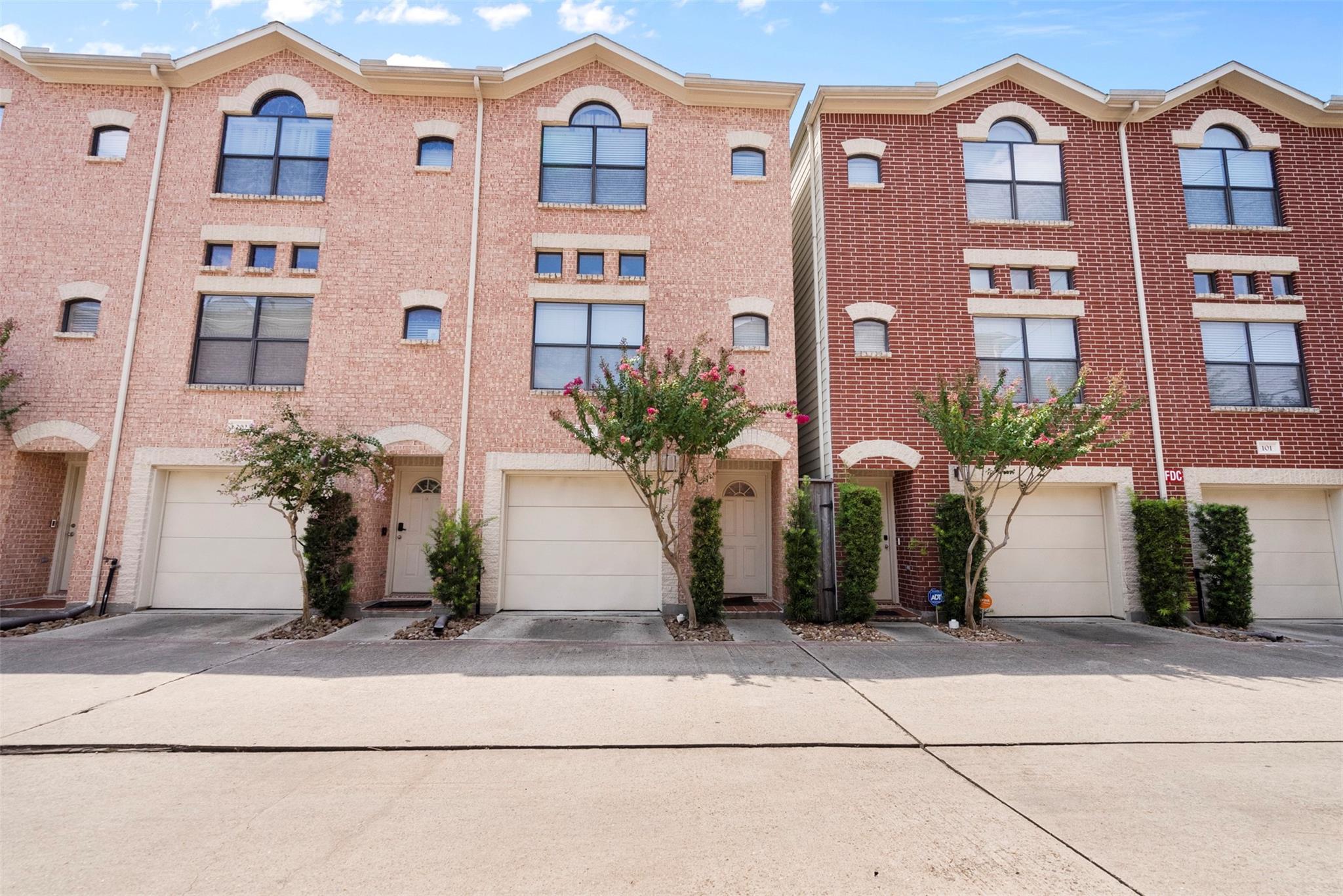8715 Meadowcroft Dr, Houston, TX 77063