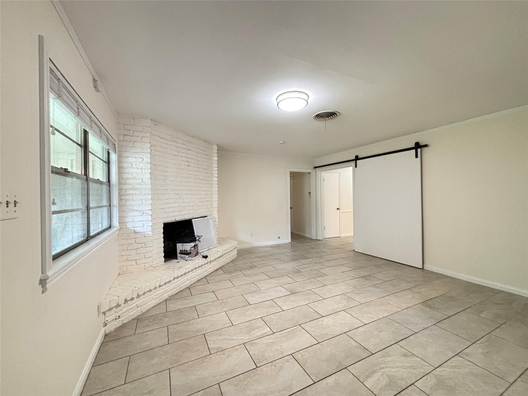 12342 Barryknoll Ln, Houston, TX 77024 photo