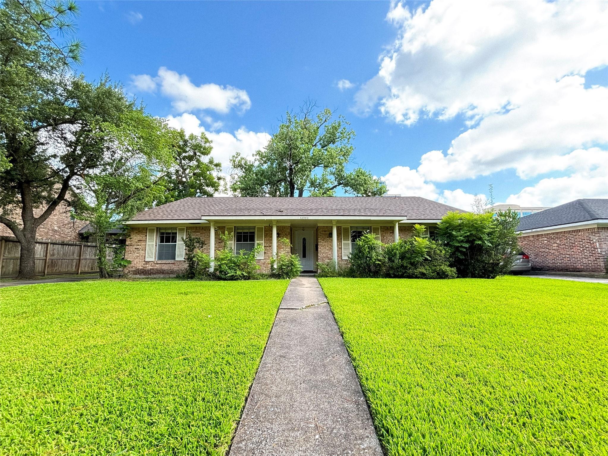 12342 Barryknoll Ln, Houston, TX 77024