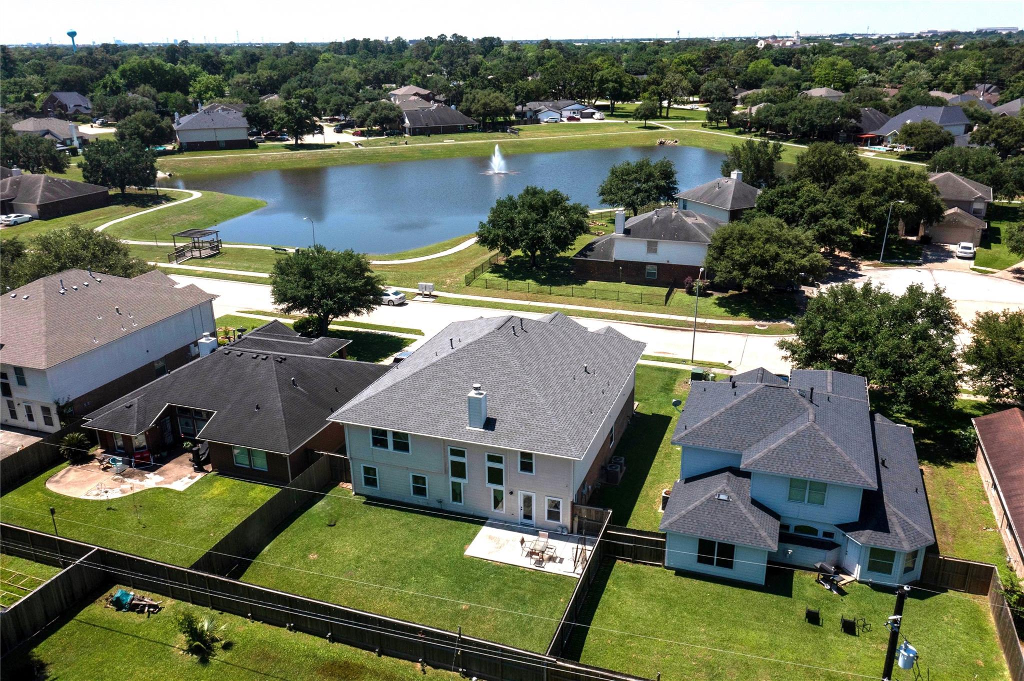 12706 Ravens Chase Ln, Cypress, TX 77429 photo