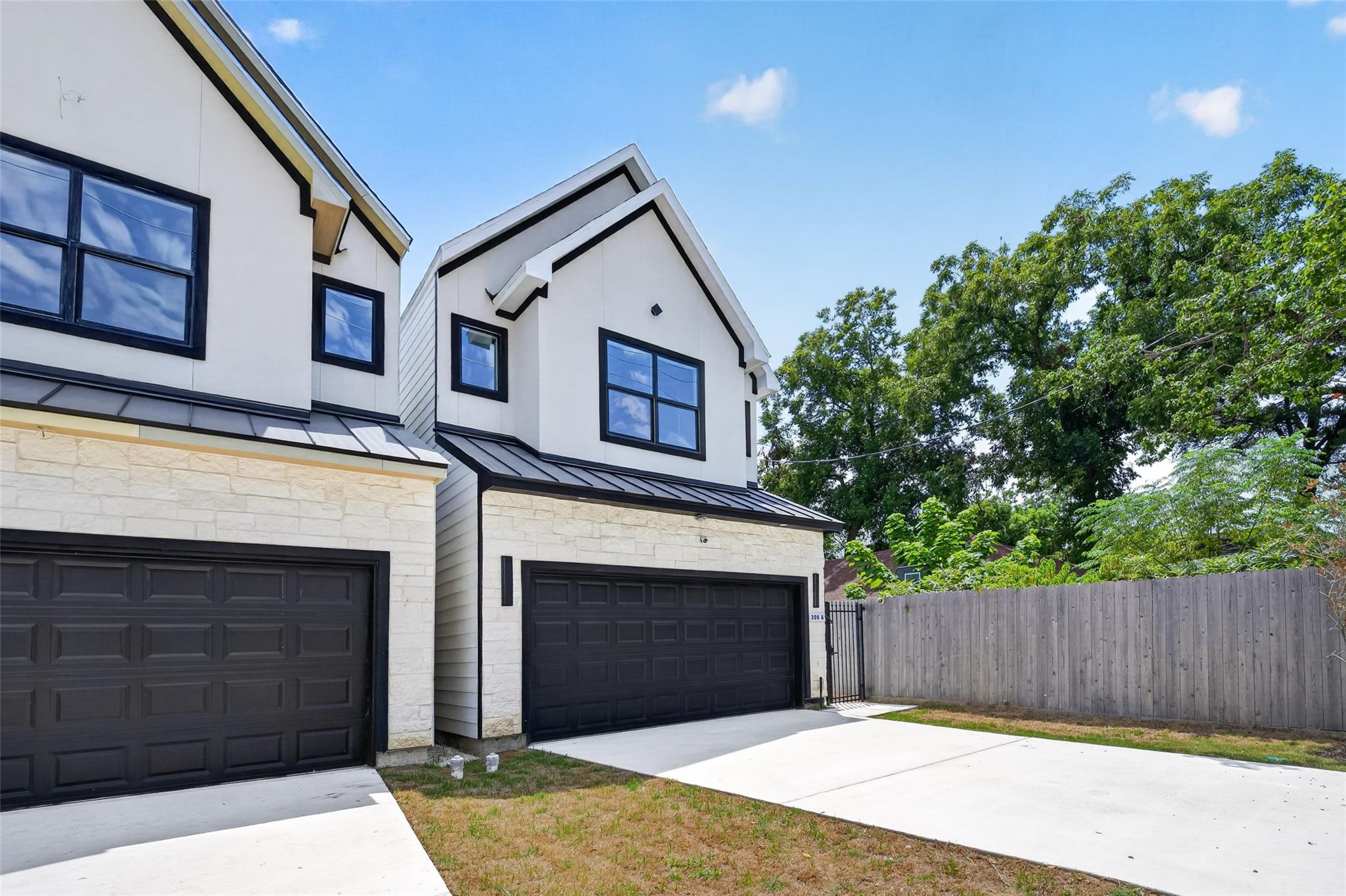 308 Engel St, Houston, TX 77011
