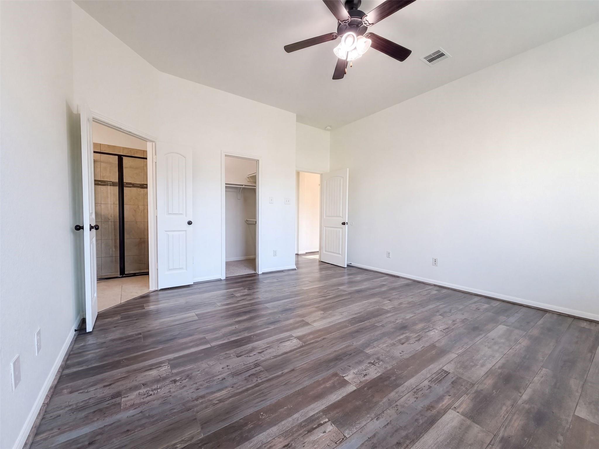 5923 Carnaby Ln, Rosenberg, TX 77471 photo