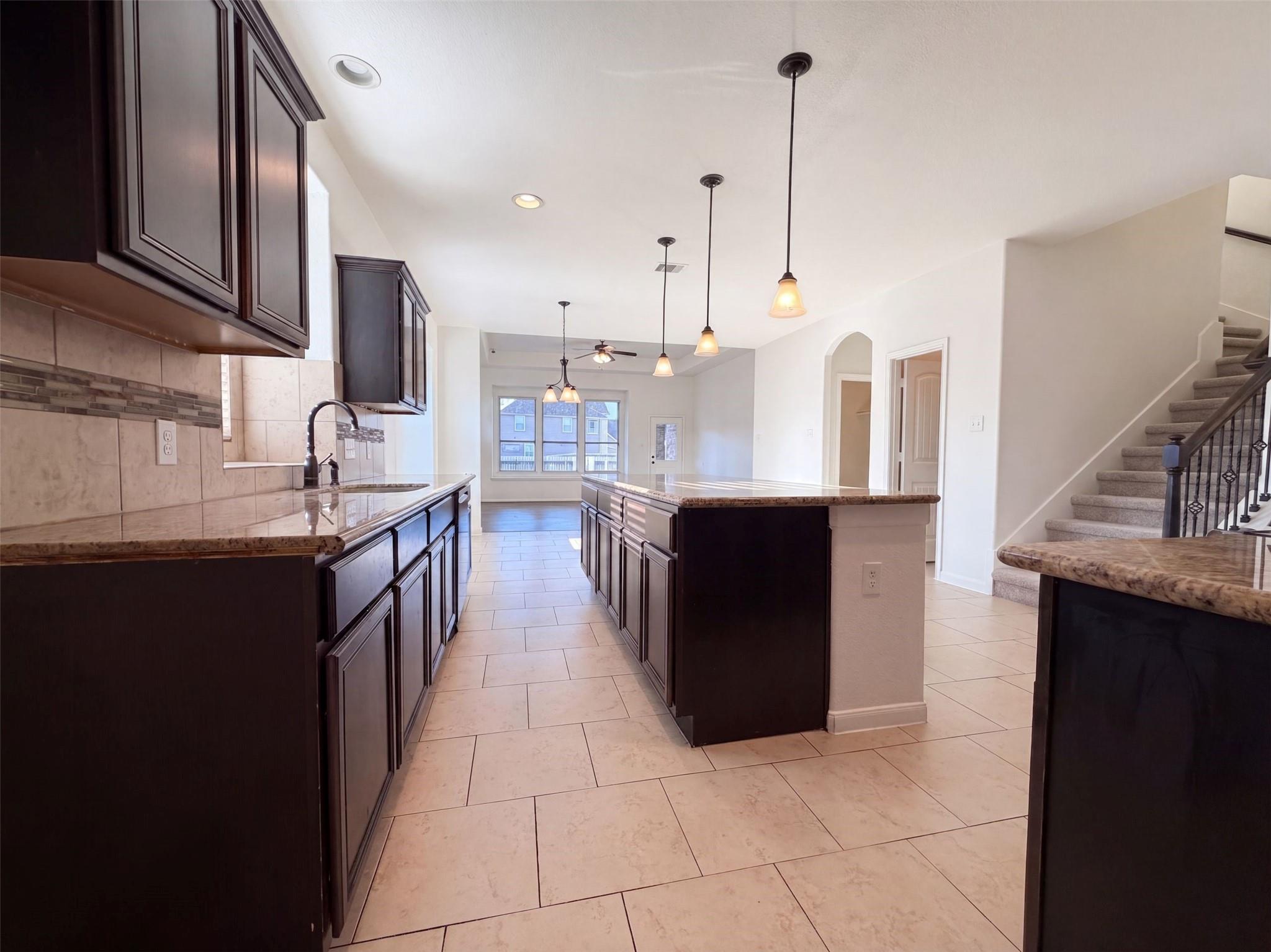 5923 Carnaby Ln, Rosenberg, TX 77471 photo