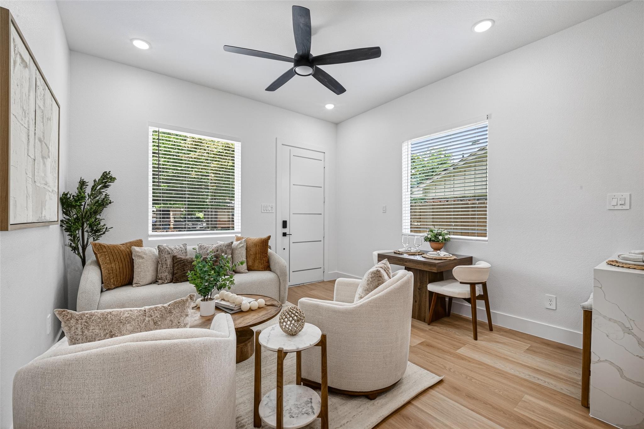 7840 Nashville Unit A/B St, Houston, TX 77028 photo