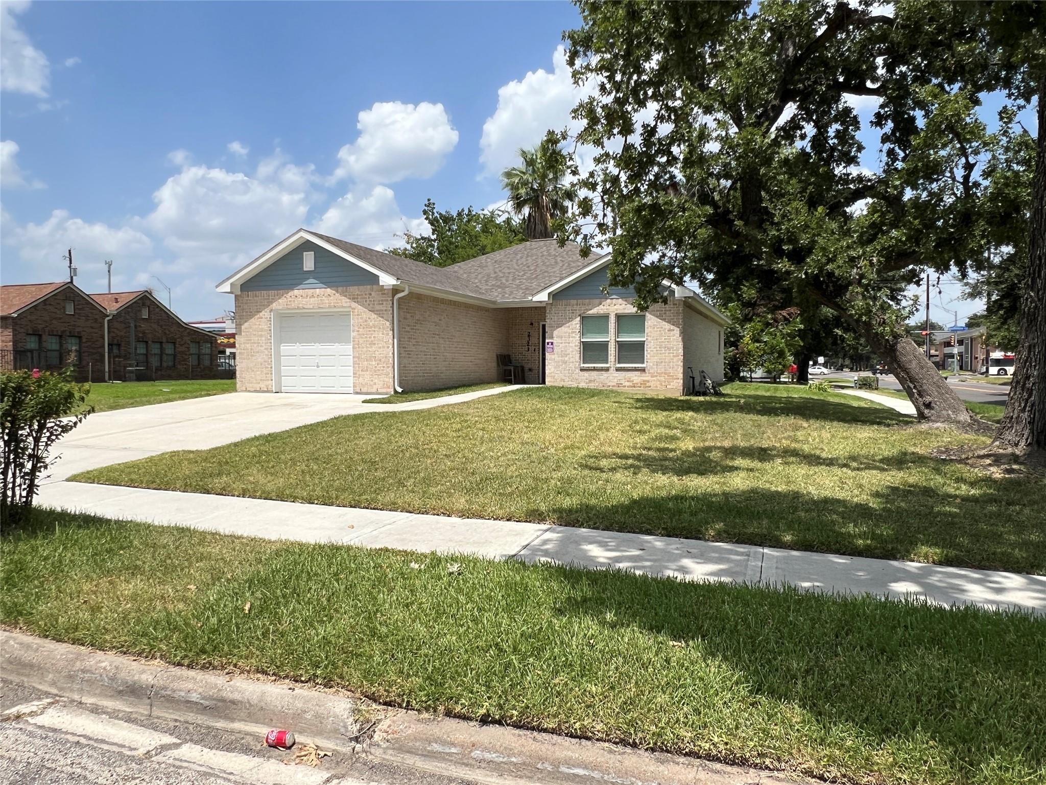 2323 Oakdale St, Houston, TX 77004 photo