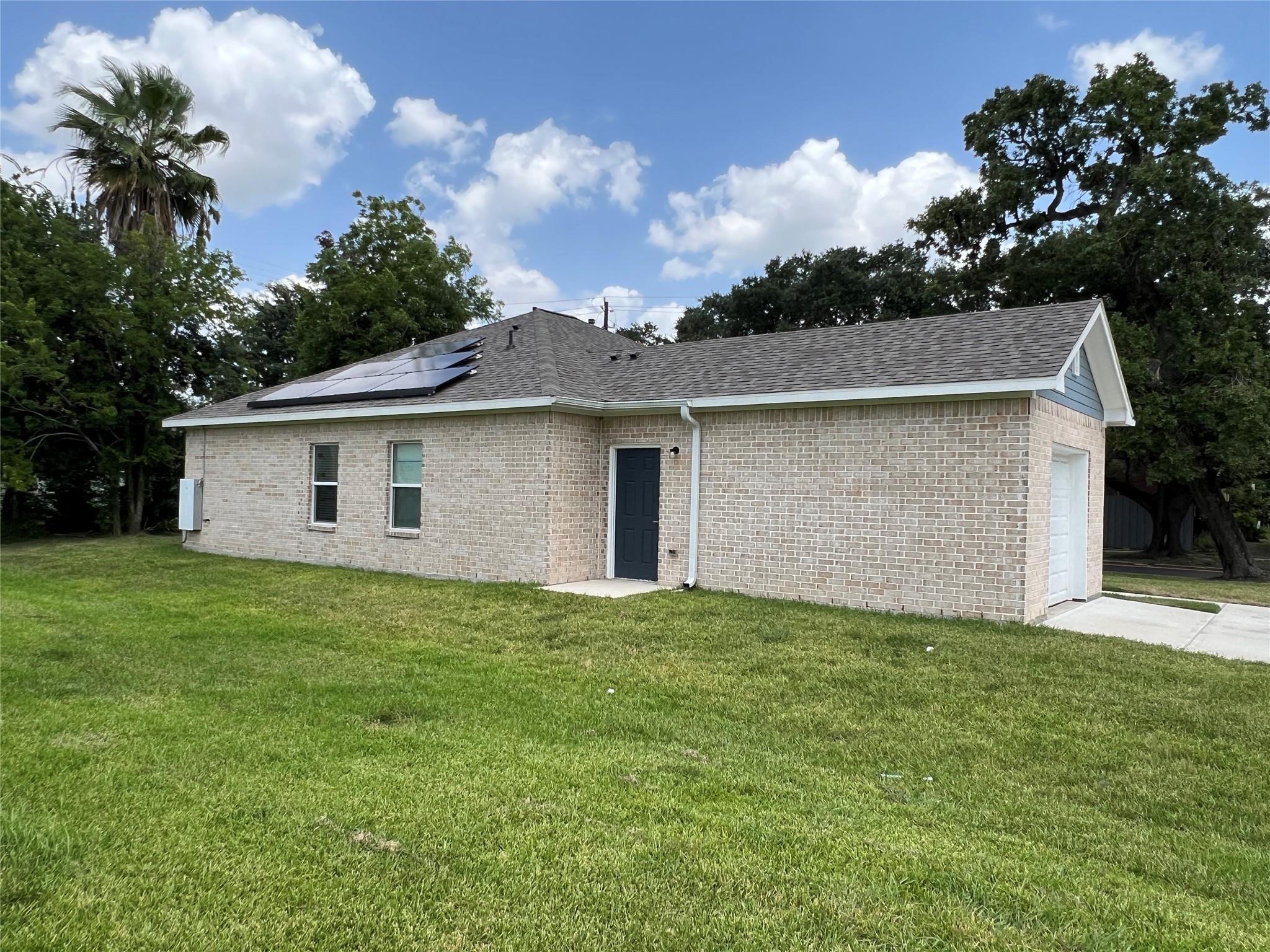 2323 Oakdale St, Houston, TX 77004 photo