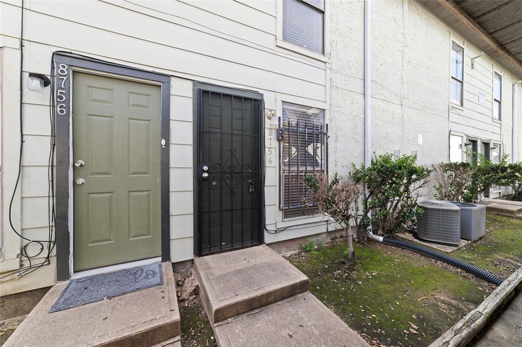 8754 Village Of Fondren Drive 8754, Houston, TX 77071