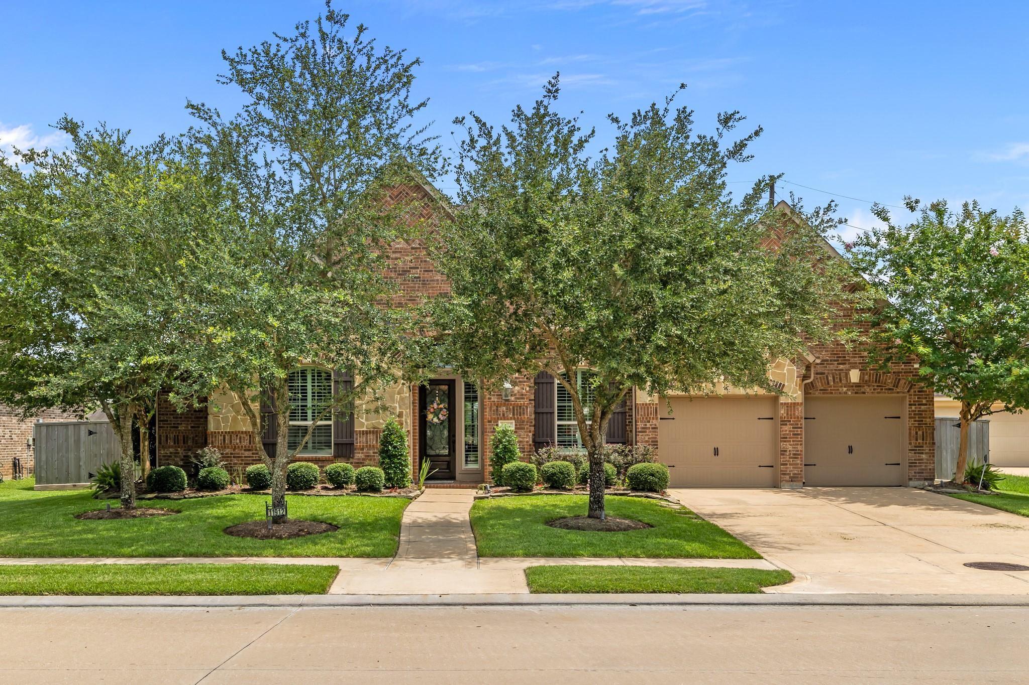 11912 Linden Walk Ln, Pearland, TX 77584 photo