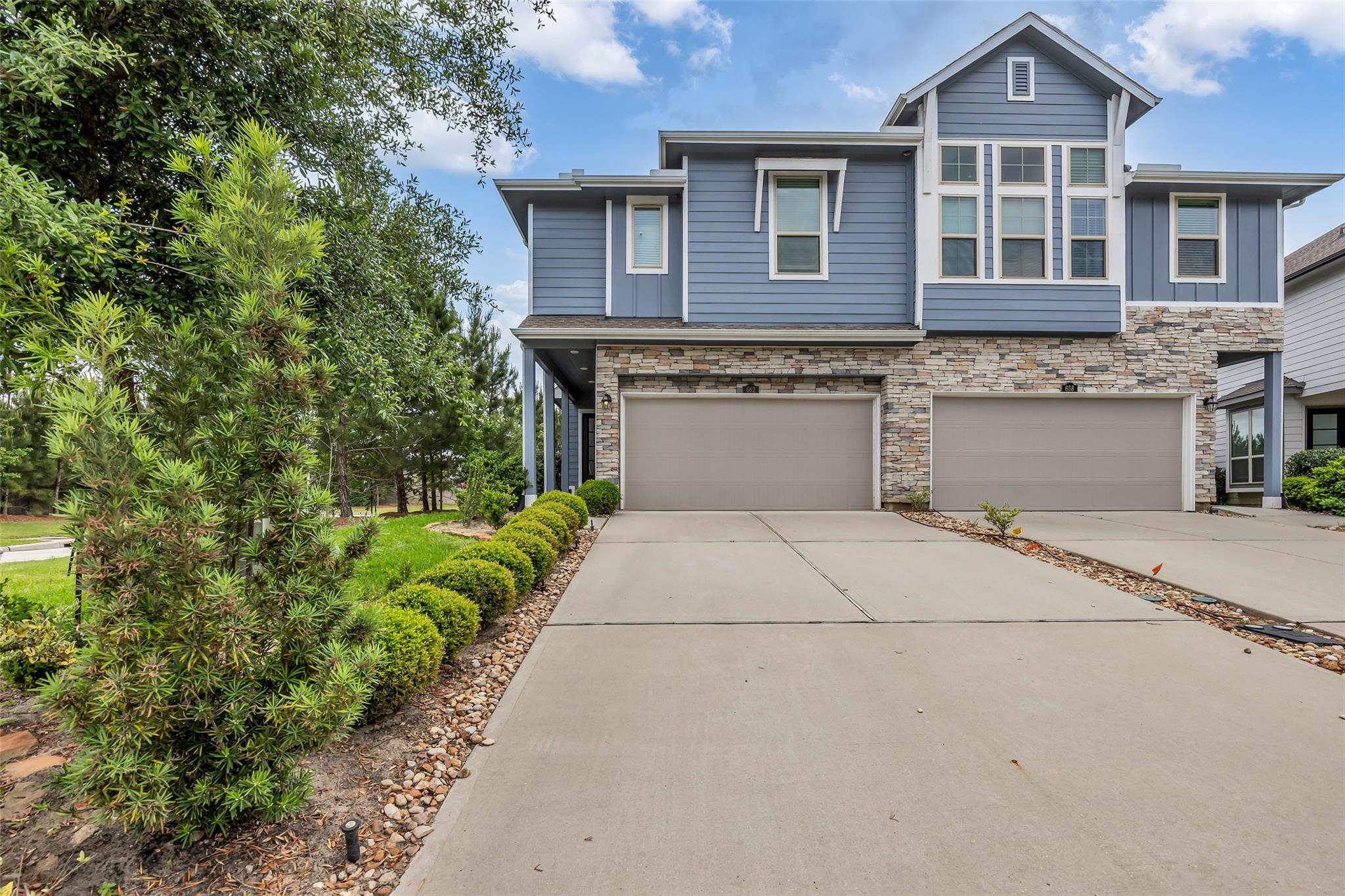 662 Aspen Falls Ct, Conroe, TX 77304