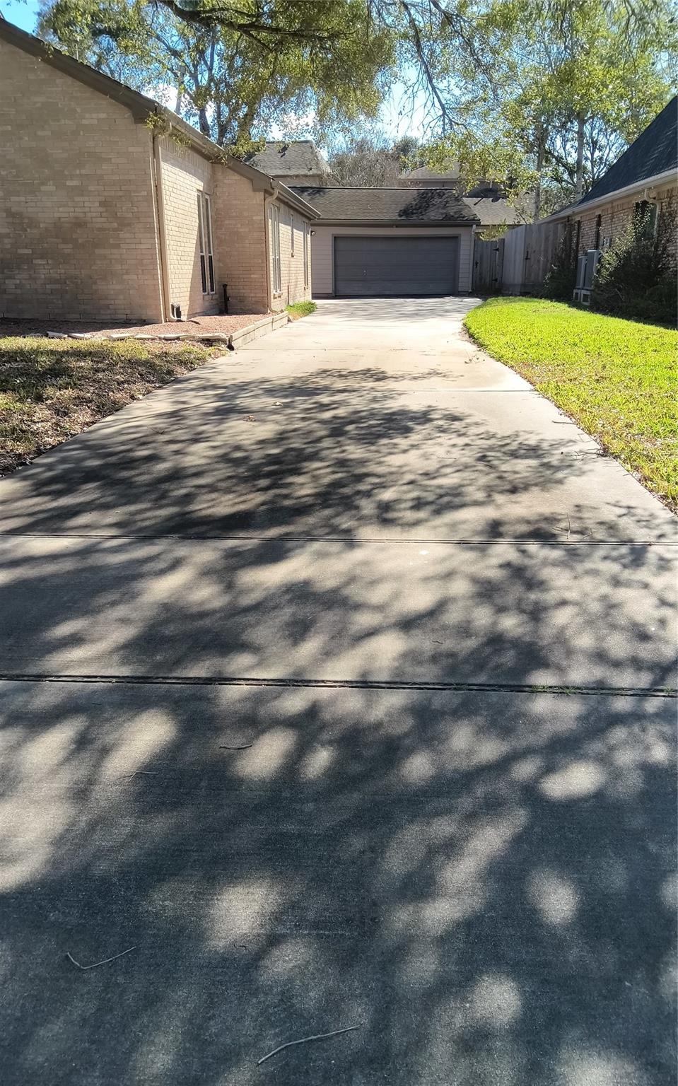 15906 Laurelfield Dr, Houston, TX 77059 photo