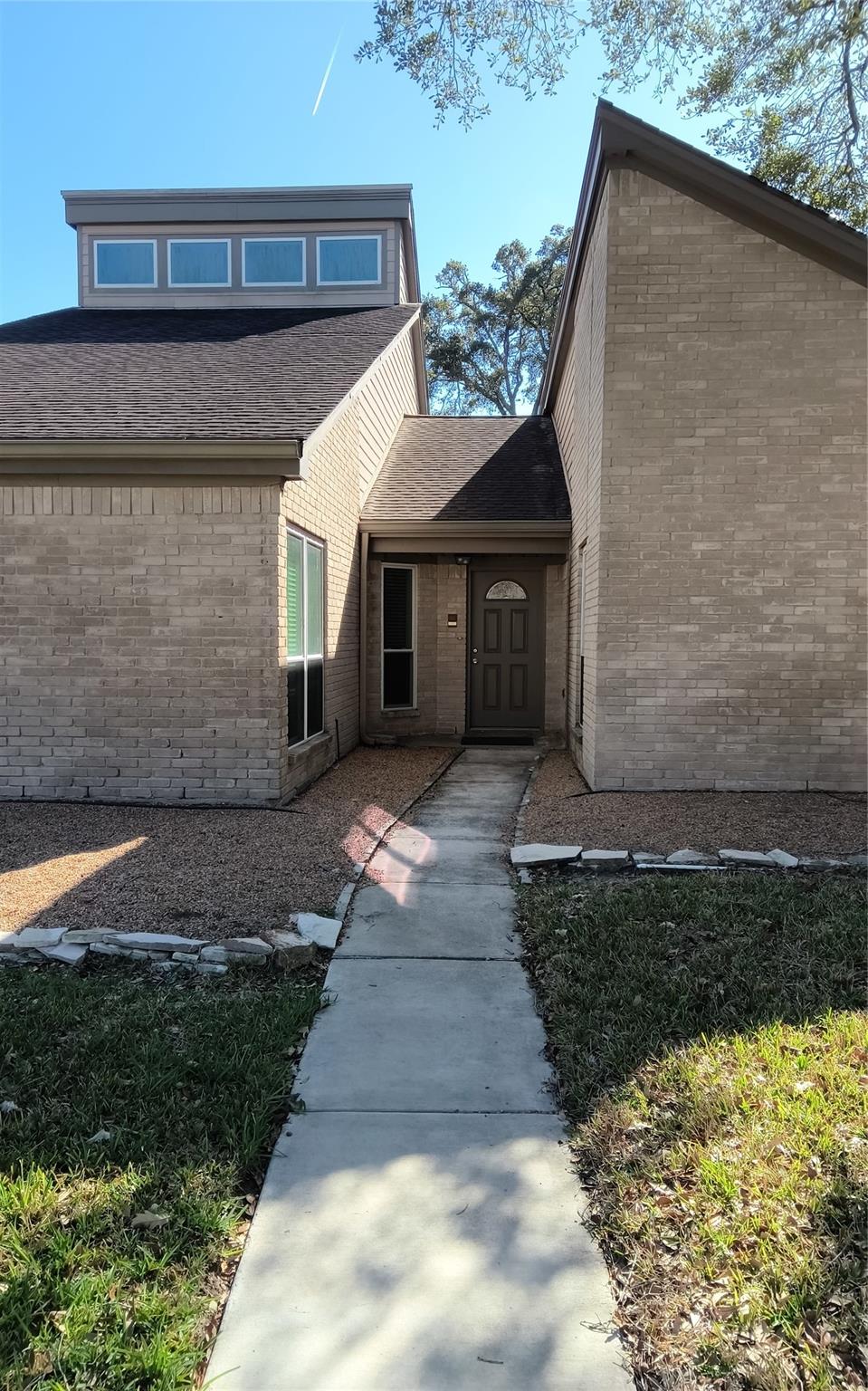 15906 Laurelfield Dr, Houston, TX 77059 photo