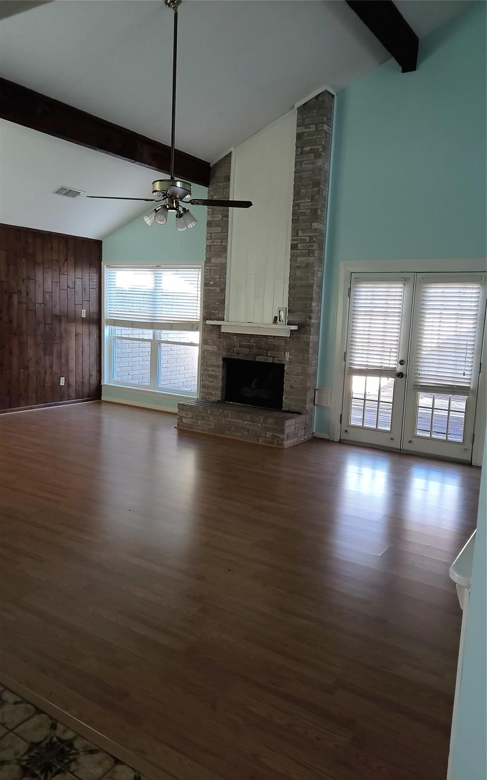 15906 Laurelfield Dr, Houston, TX 77059 photo