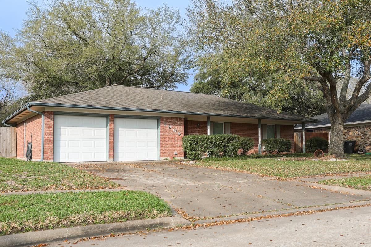 1809 Lazy Creek Ln, Pearland, TX 77581 photo