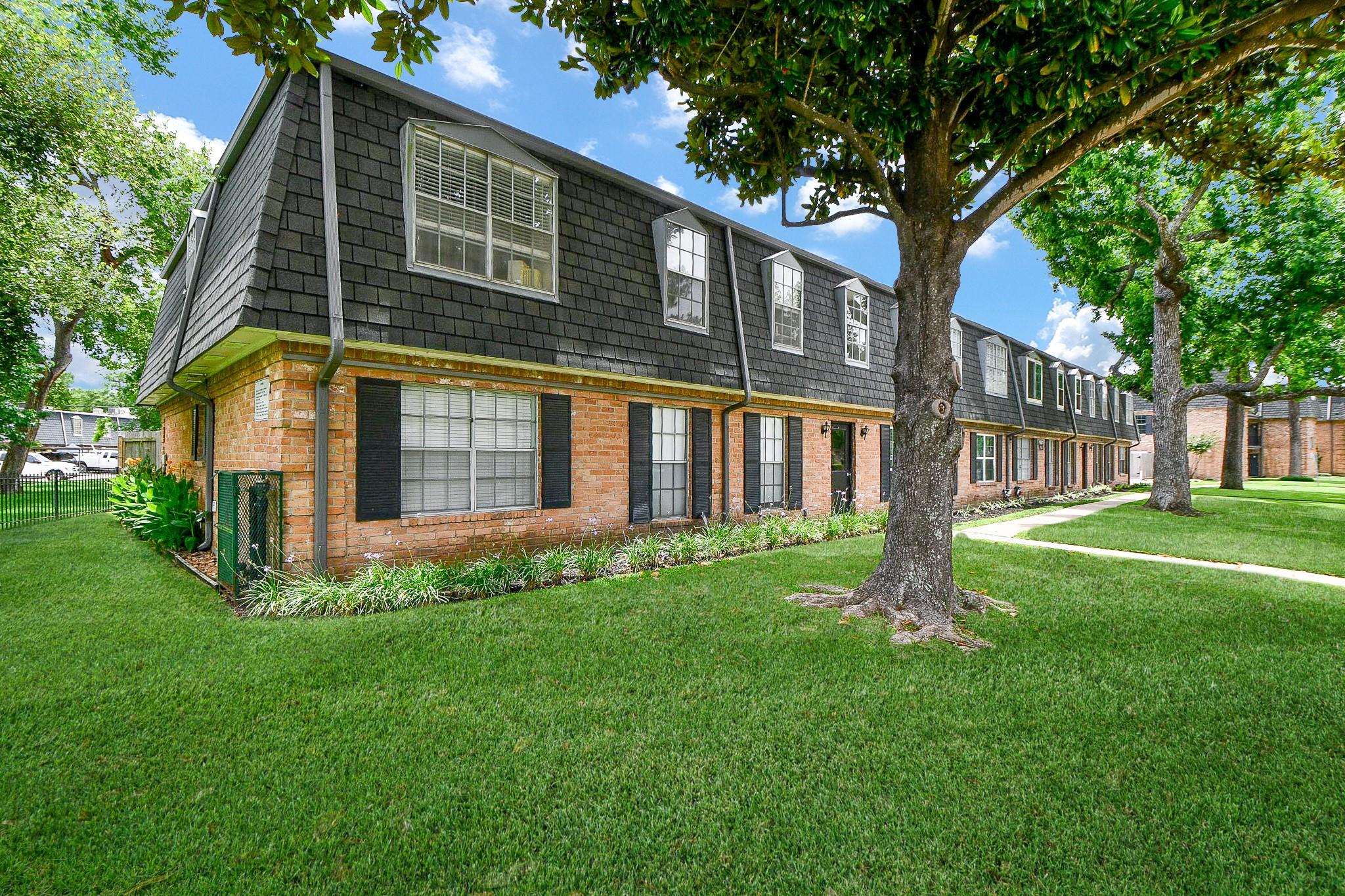 9001 Gaylord St, Houston, TX 77024