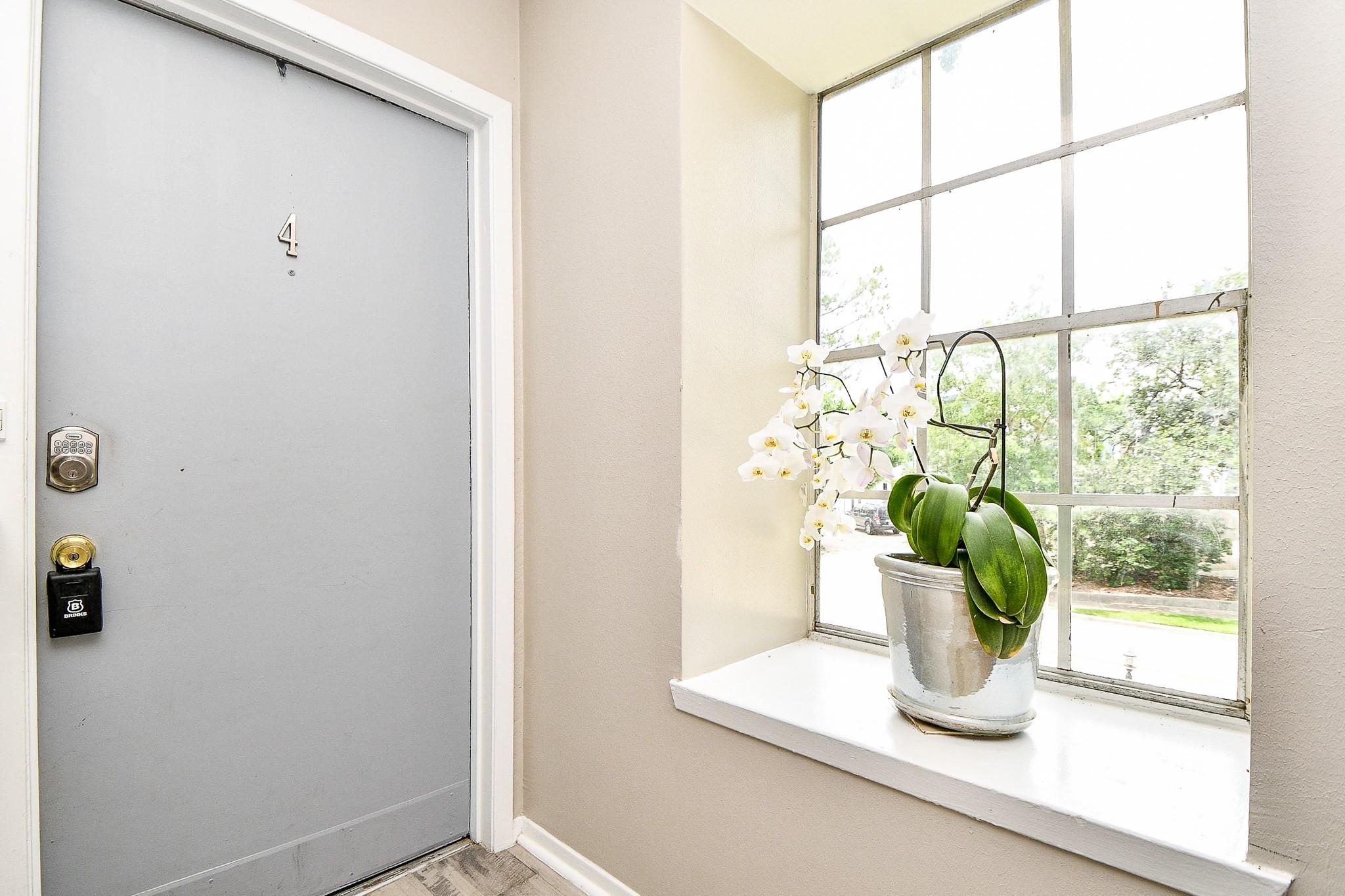 9001 Gaylord St #4, Houston, TX 77024 photo