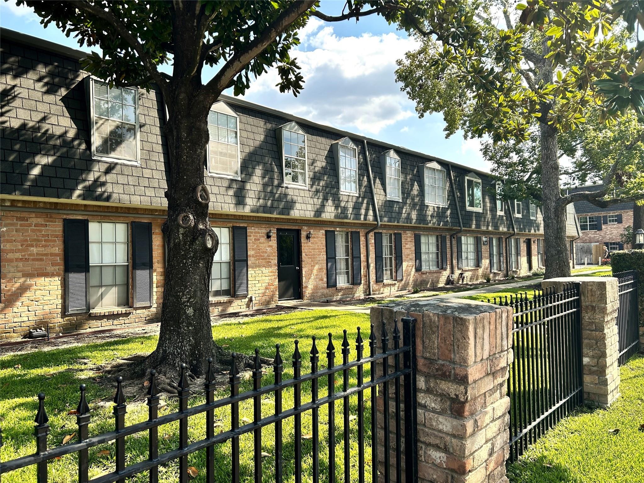 9001 Gaylord St #4, Houston, TX 77024 photo