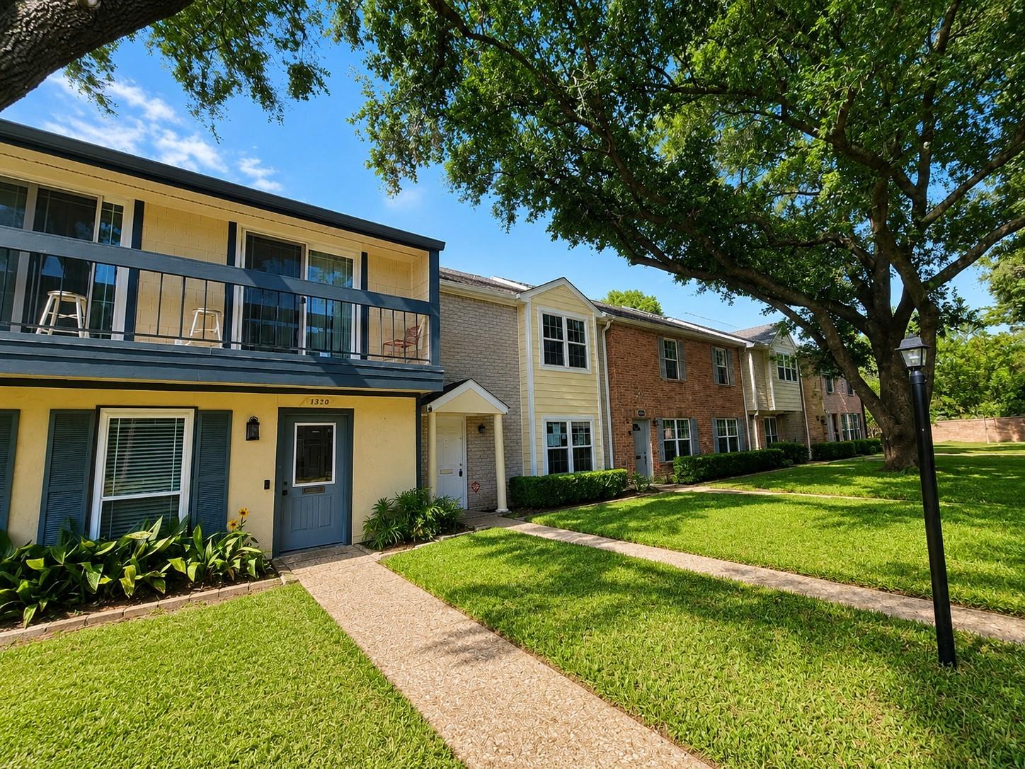 10318 Briar Forest Dr #28 4, Houston, TX 77042 photo