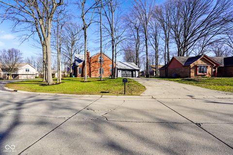Single Family Residence in Greenwood IN 449 Old Hickory Lane.jpg