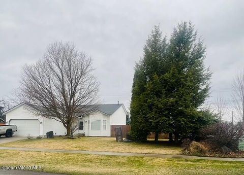 Single Family Residence in Hayden ID 8225 N Coopers Hawk Dr.jpg