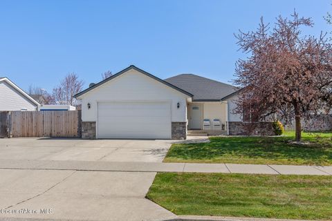 Single Family Residence in Hayden ID 8940 N Torrey LN.jpg