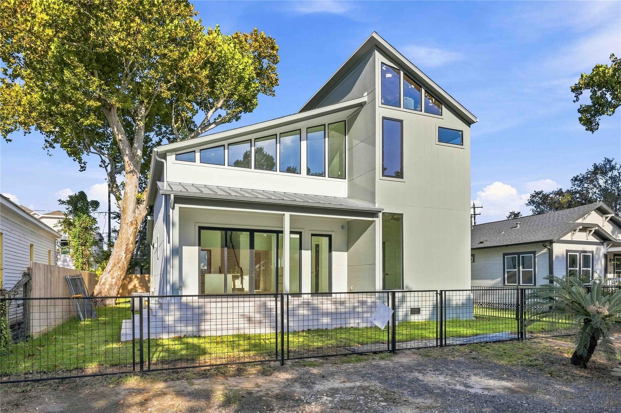 513 Archer St, Houston, TX 77009 photo