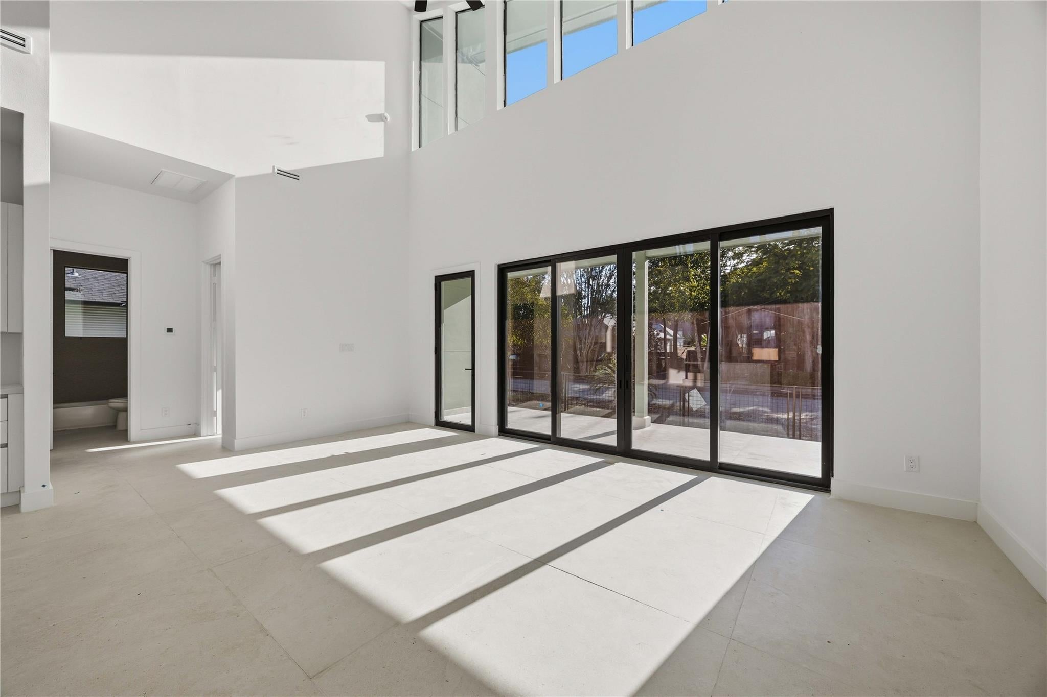 513 Archer St, Houston, TX 77009 photo